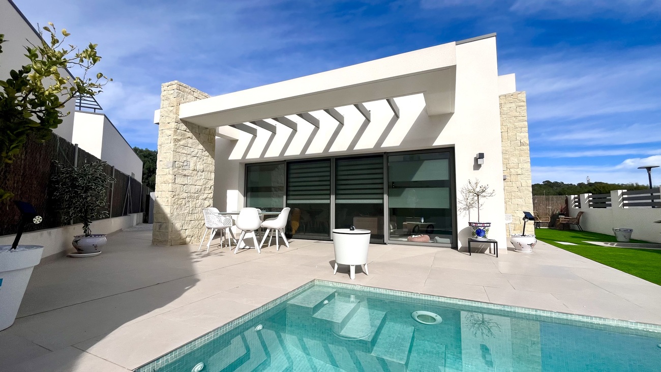 For sale - 3 Bedroom 2 Bathroom Villa in San Miguel de Salinas - Costa Blanca  - Alicante