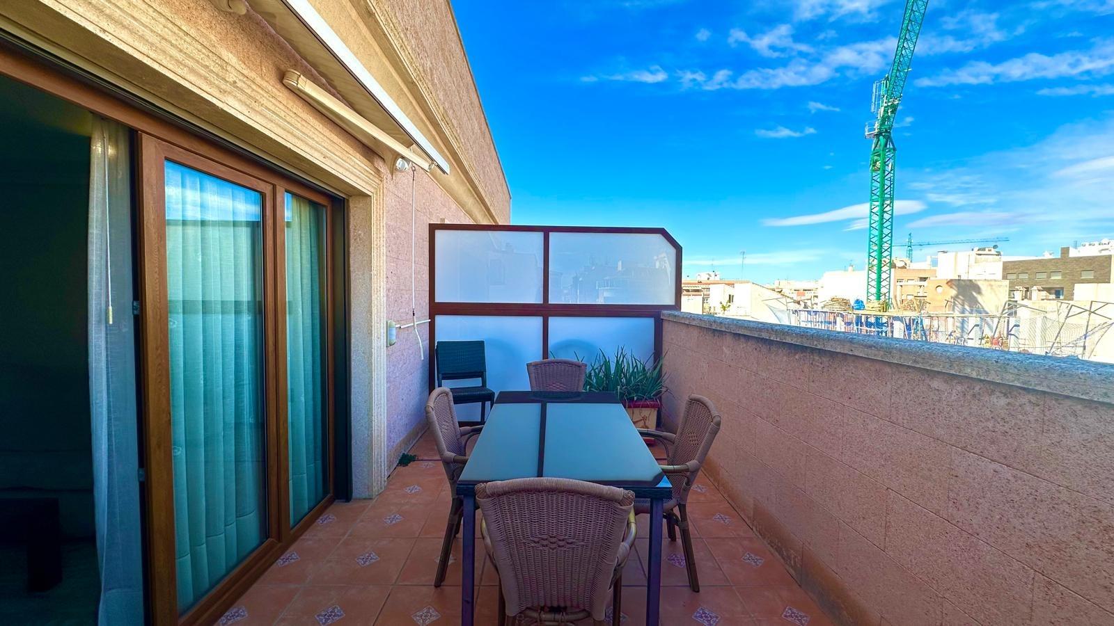 For sale - 2 Bedroom 1 Bathroom Penthouse in Torrevieja - Torrevieja  - Alicante