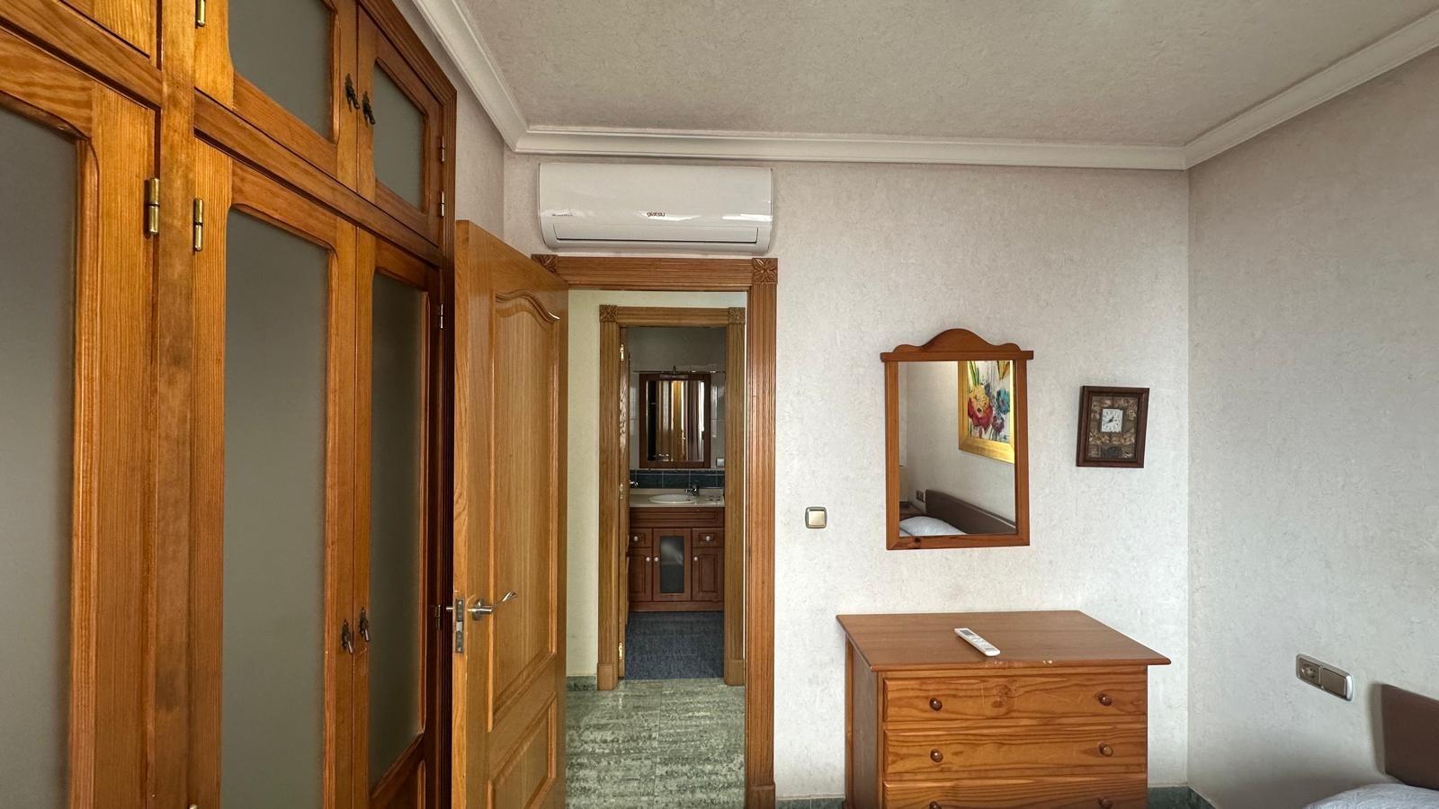 For sale - 2 Bedroom 1 Bathroom Penthouse in Torrevieja - Torrevieja  - Alicante