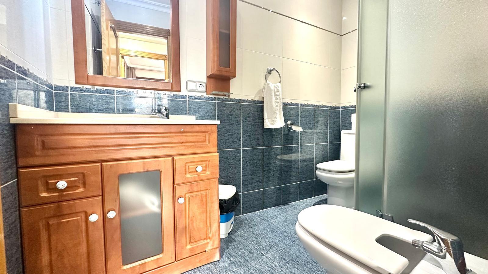 For sale - 2 Bedroom 1 Bathroom Penthouse in Torrevieja - Torrevieja  - Alicante