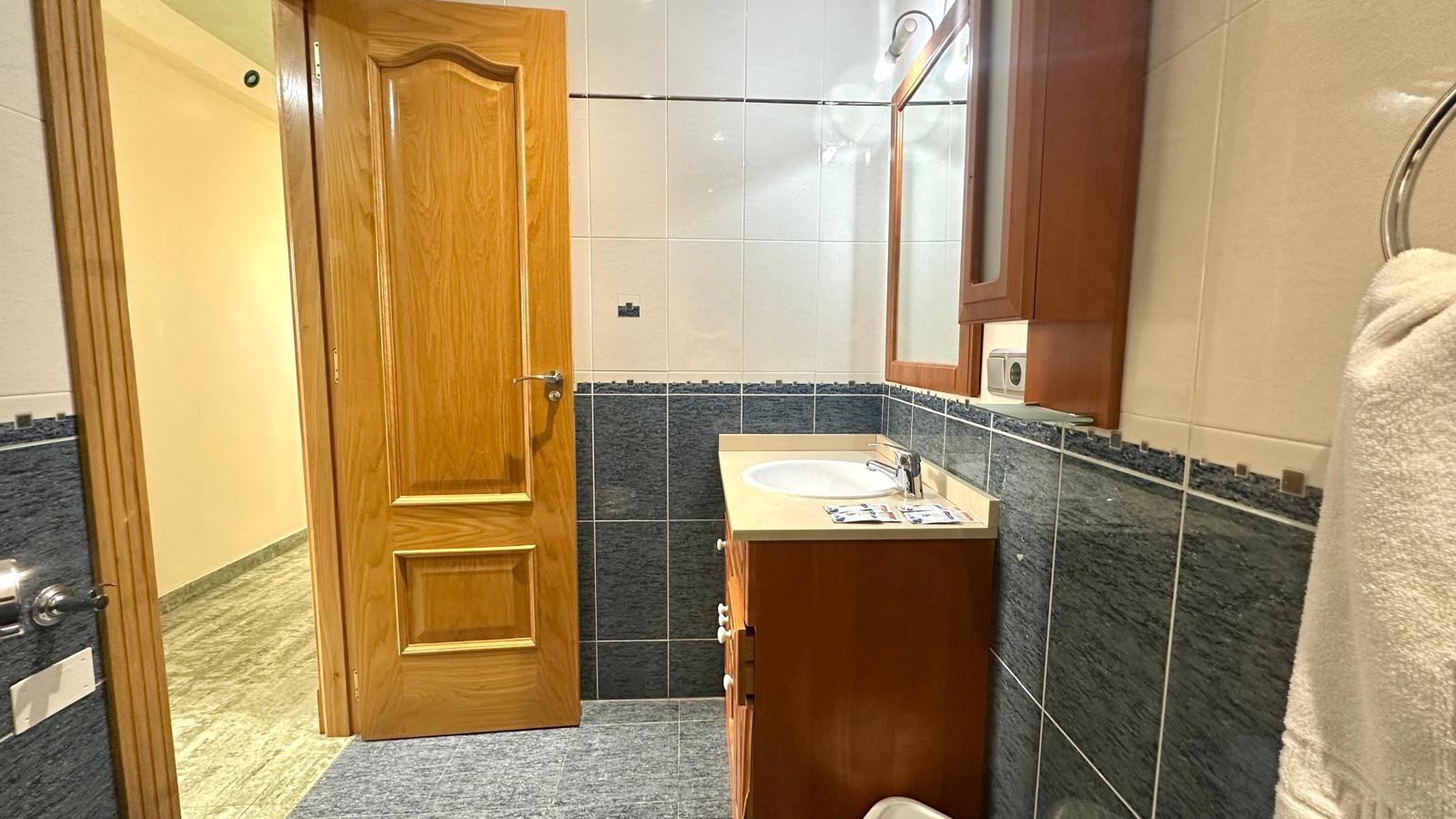 For sale - 2 Bedroom 1 Bathroom Penthouse in Torrevieja - Torrevieja  - Alicante