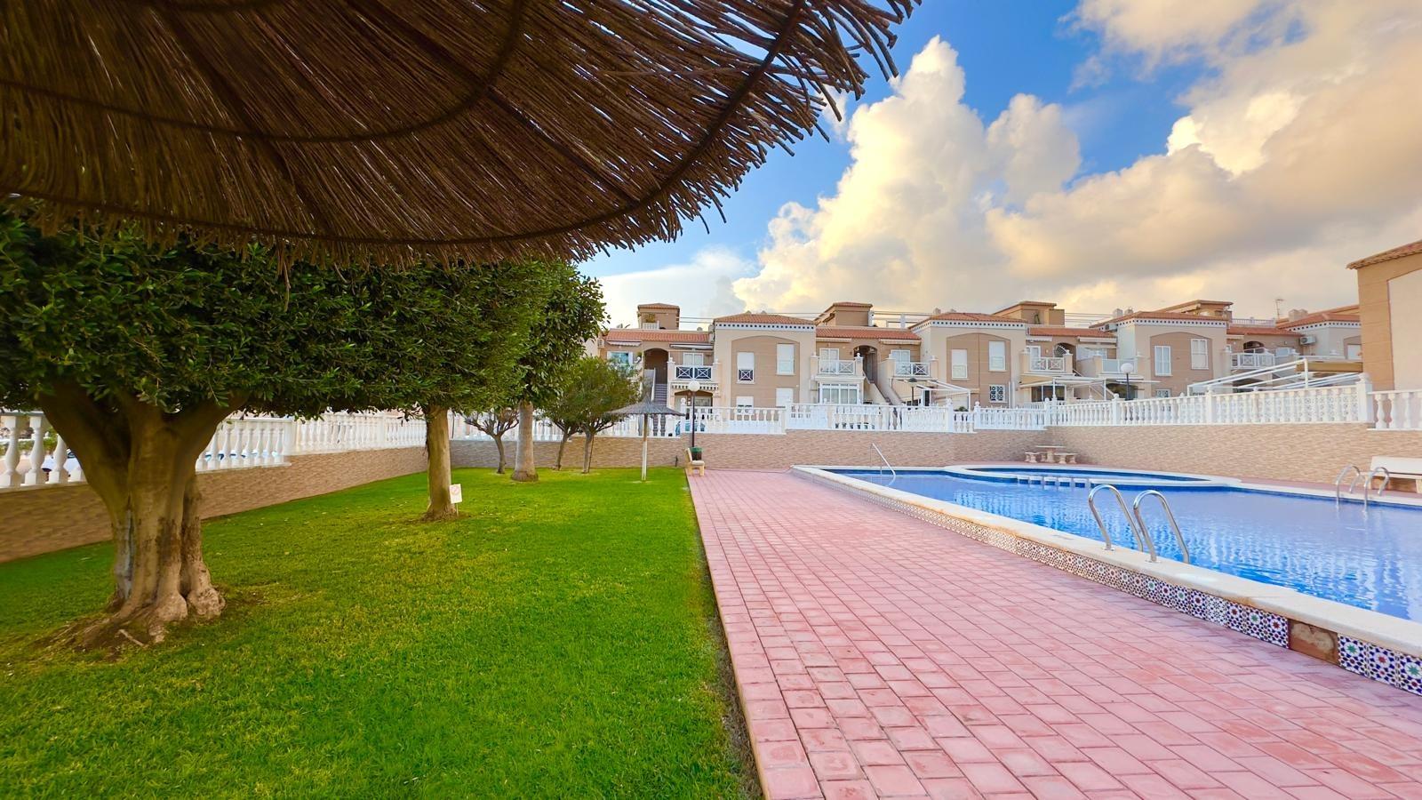 For sale - 2 Bedroom 1 Bathroom Bungalow in Torrevieja - Torreblanca  - Alicante
