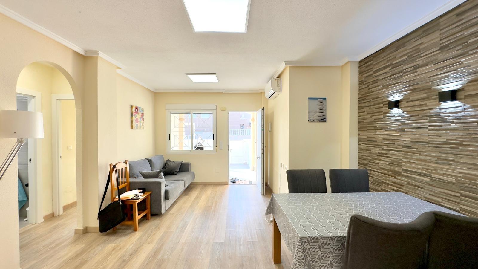 For sale - 2 Bedroom 1 Bathroom Bungalow in Torrevieja - Torreblanca  - Alicante