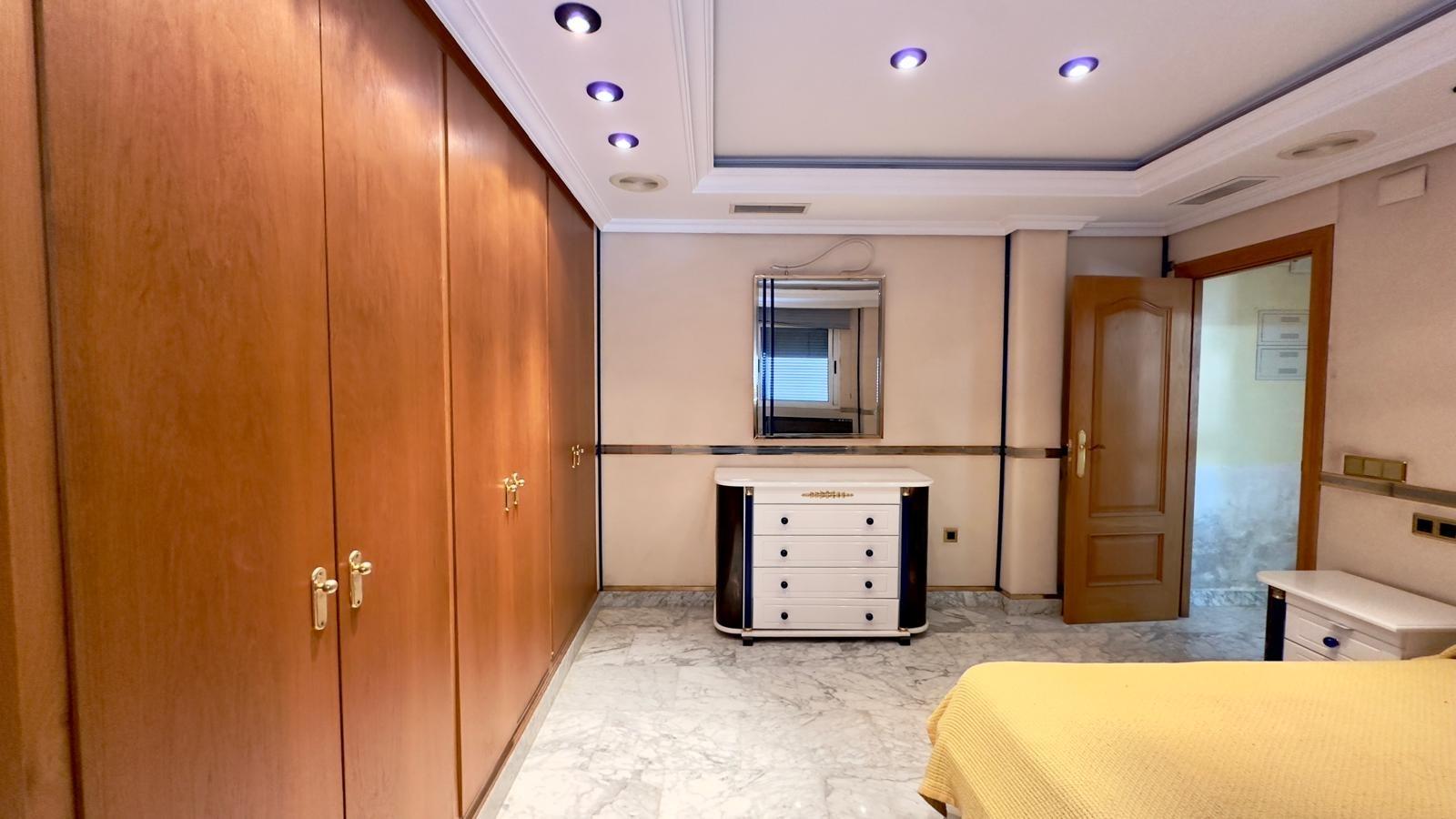 For sale - 2 Bedroom 2 Bathroom Penthouse in Torrevieja - Centro  - Alicante