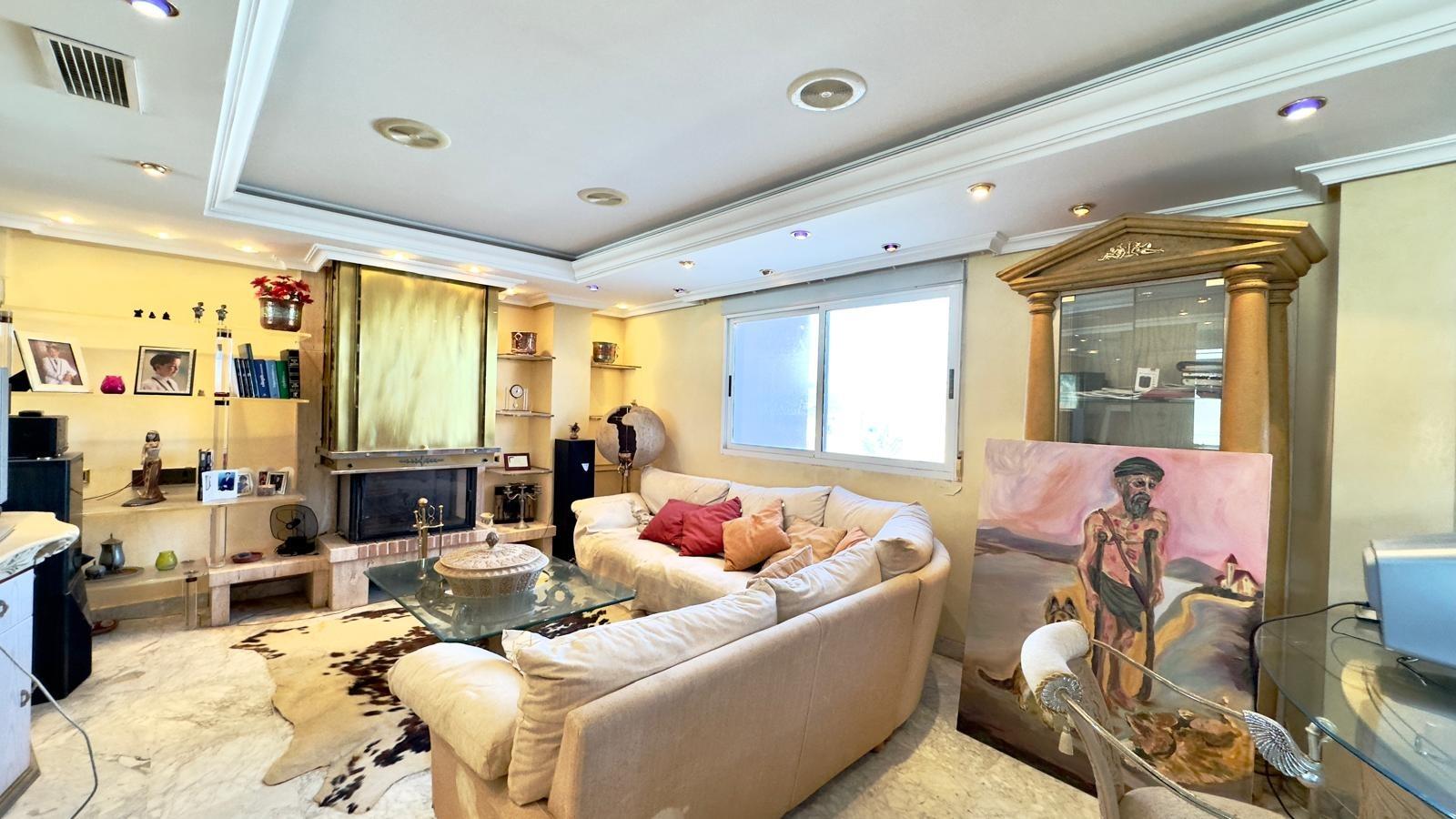 For sale - 2 Bedroom 2 Bathroom Penthouse in Torrevieja - Centro  - Alicante