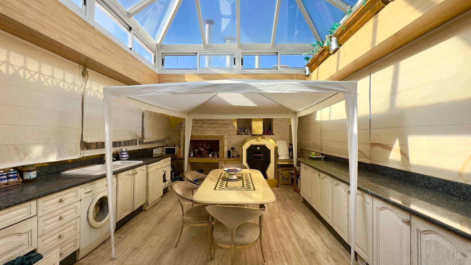 For sale - 2 Bedroom 2 Bathroom Penthouse in Torrevieja - Centro  - Alicante