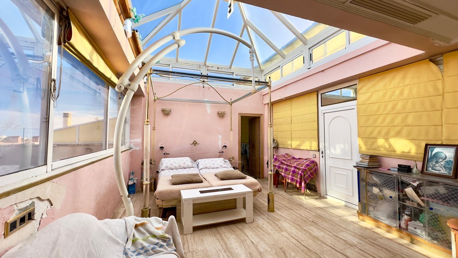 For sale - 2 Bedroom 2 Bathroom Penthouse in Torrevieja - Centro  - Alicante