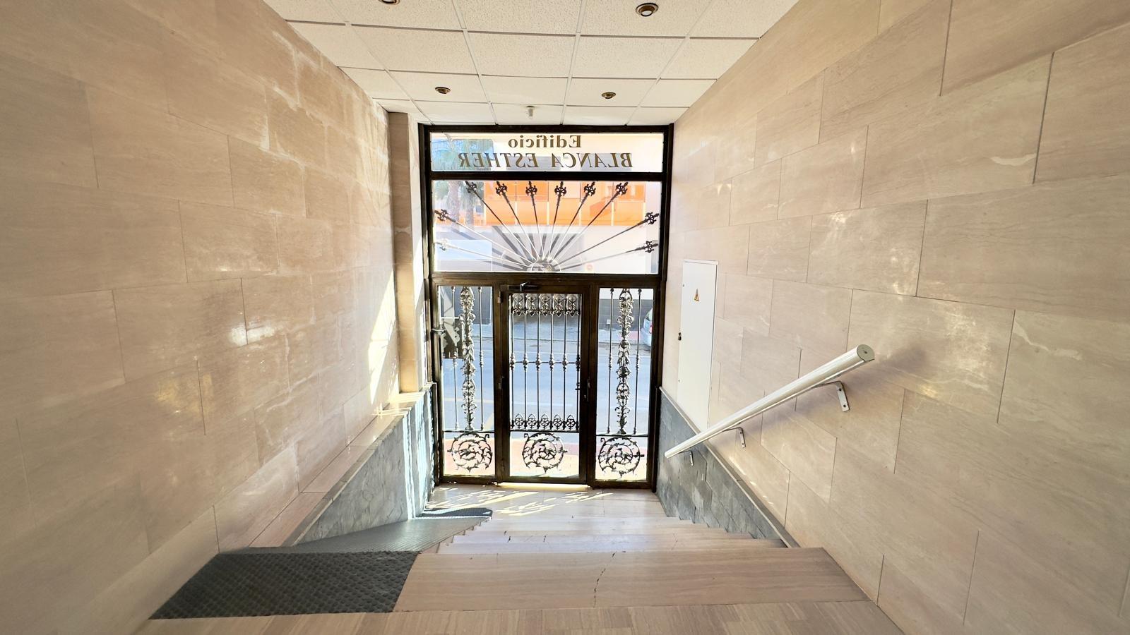 For sale - 2 Bedroom 2 Bathroom Penthouse in Torrevieja - Centro  - Alicante