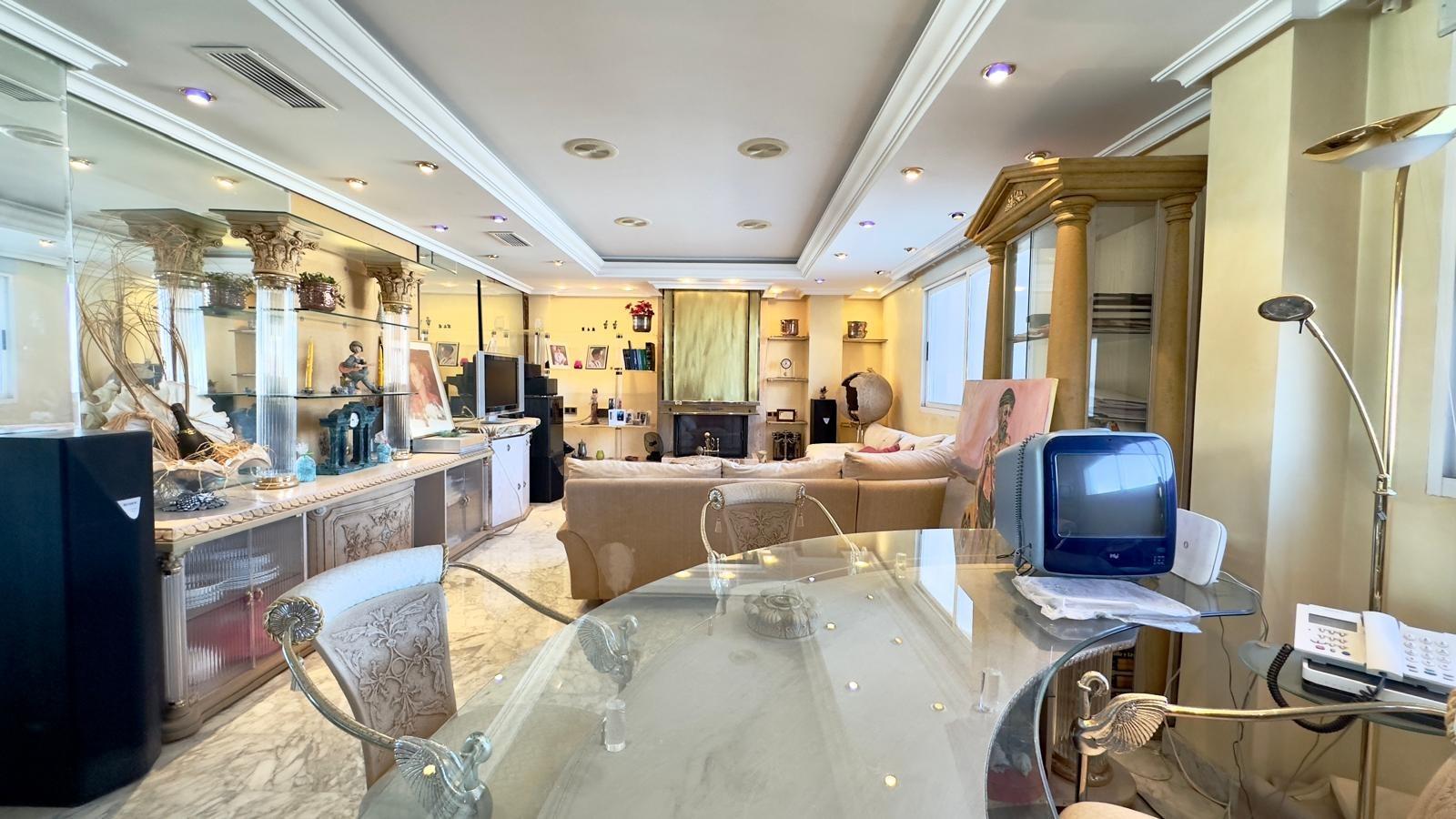 For sale - 2 Bedroom 2 Bathroom Penthouse in Torrevieja - Centro  - Alicante