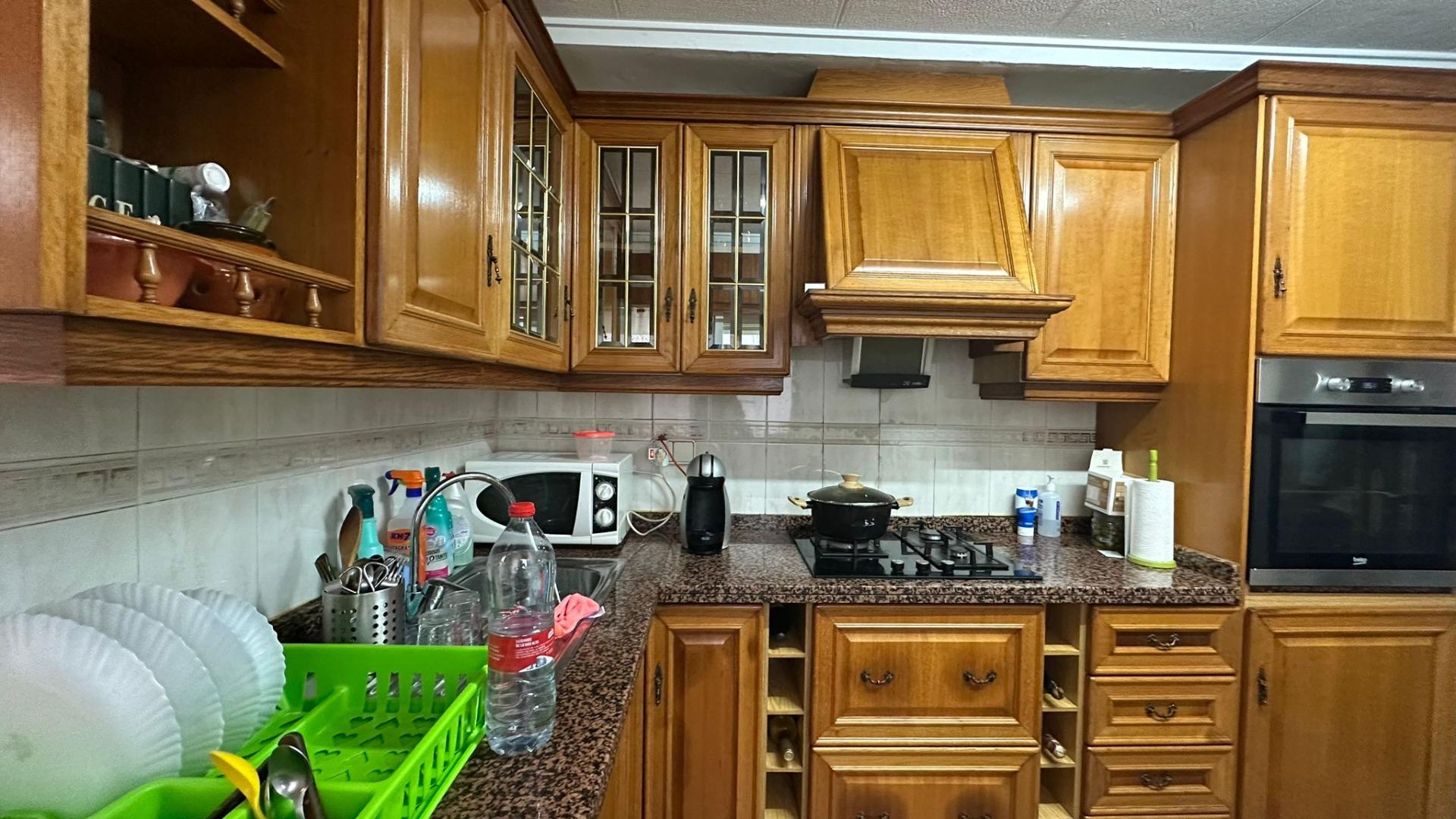 For sale - 4 Bedroom 1 Bathroom Apartment in Torrevieja - Estacion De Autobuses  - Alicante