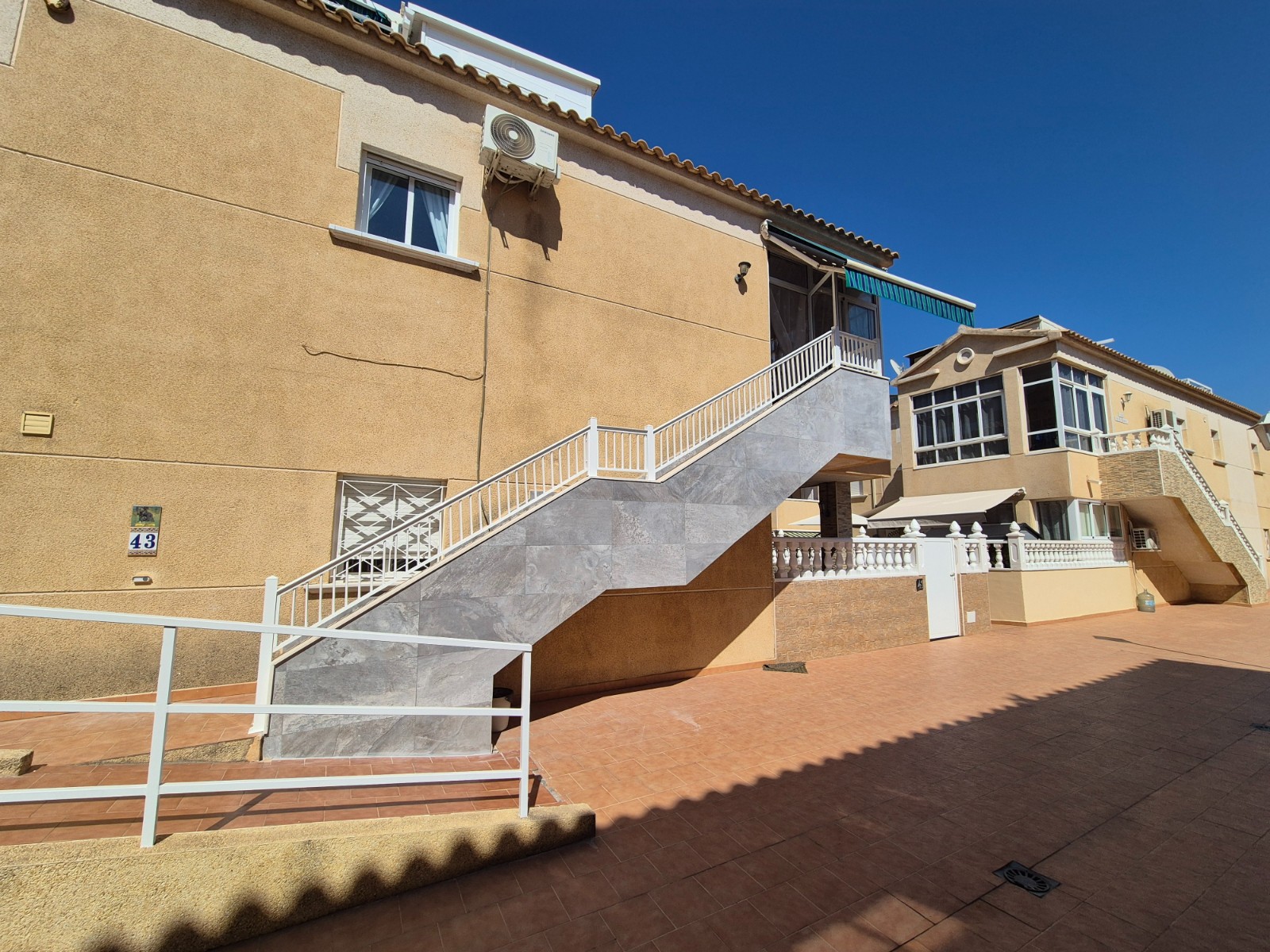 For sale - 2 Bedroom 1 Bathroom Bungalow in Torrevieja - Costa Blanca  - Alicante