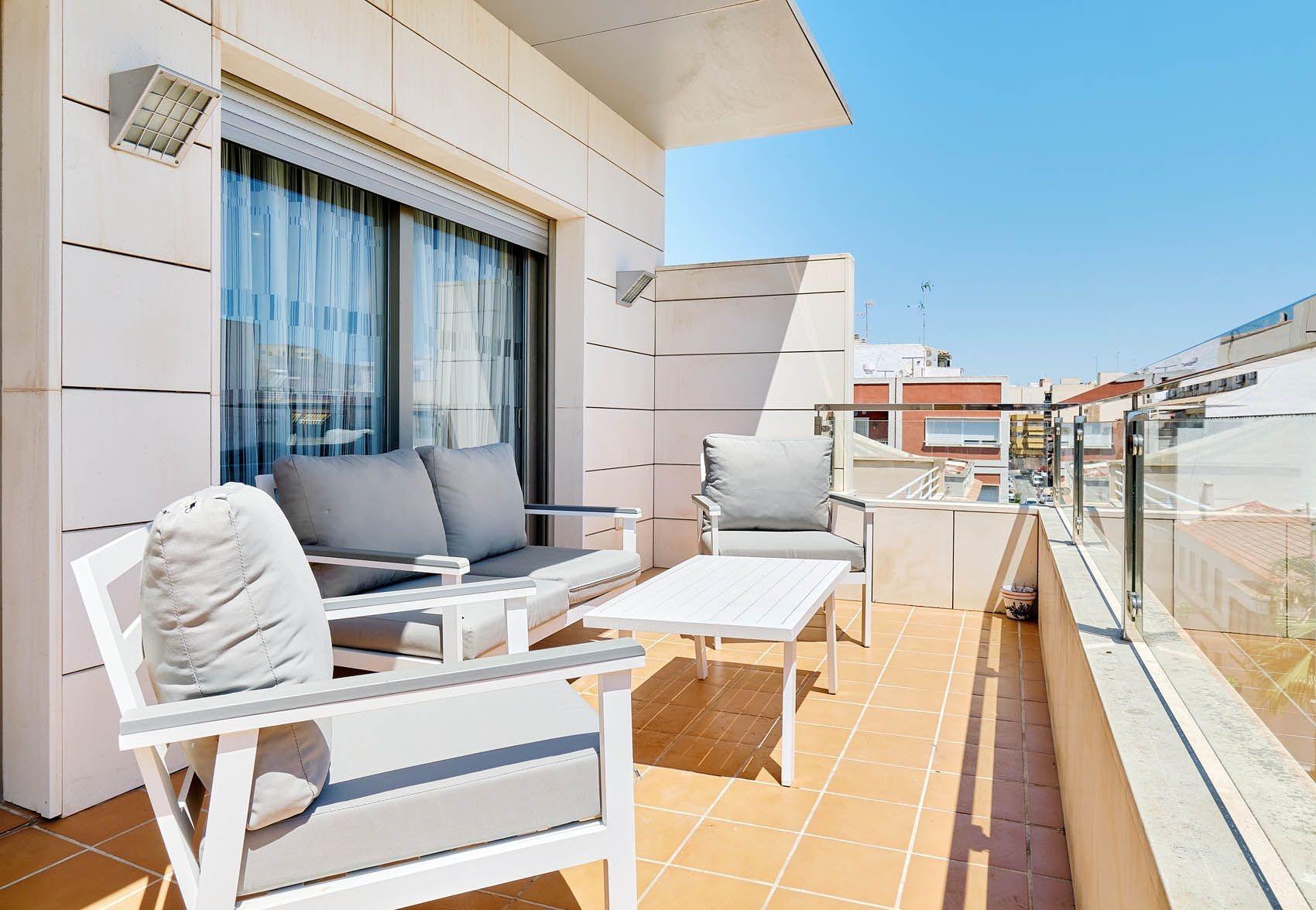 For sale - 3 Bedroom 3 Bathroom Penthouse in Torrevieja - Torrevieja  - Alicante