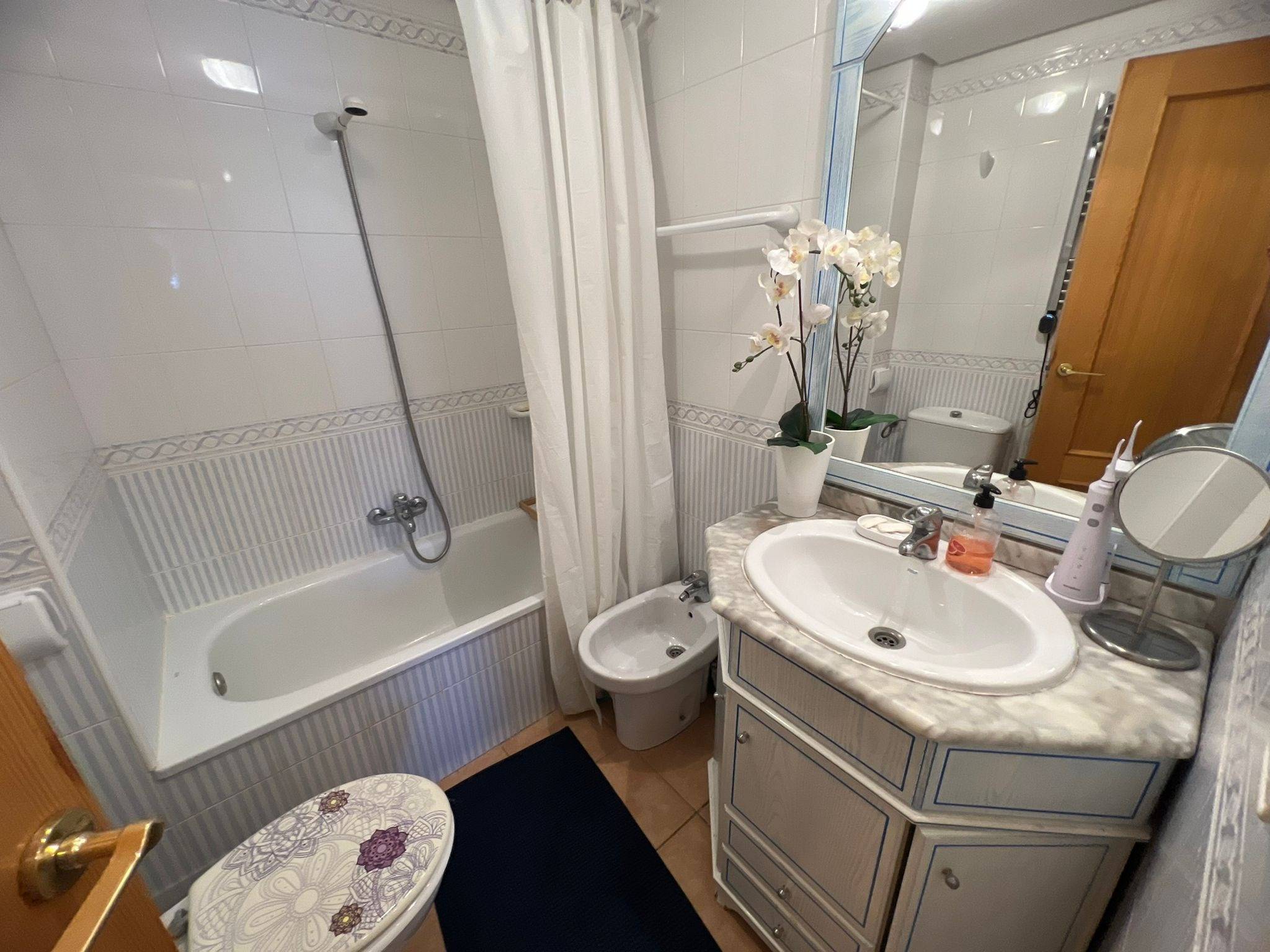 For sale - 2 Bedroom 1 Bathroom Apartment in Torrevieja - aguas nuevas  - Alicante