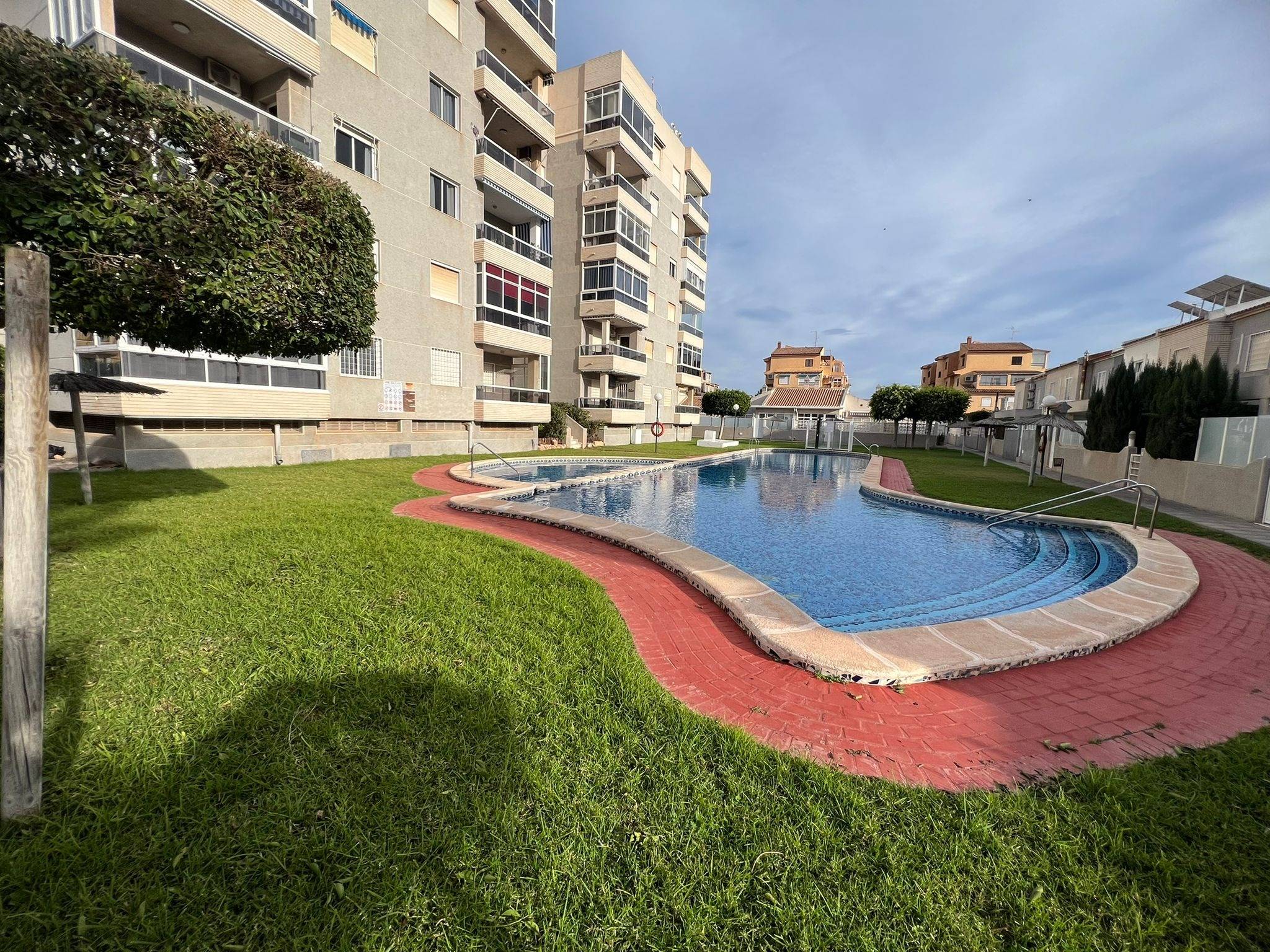 For sale - 2 Bedroom 1 Bathroom Apartment in Torrevieja - aguas nuevas  - Alicante