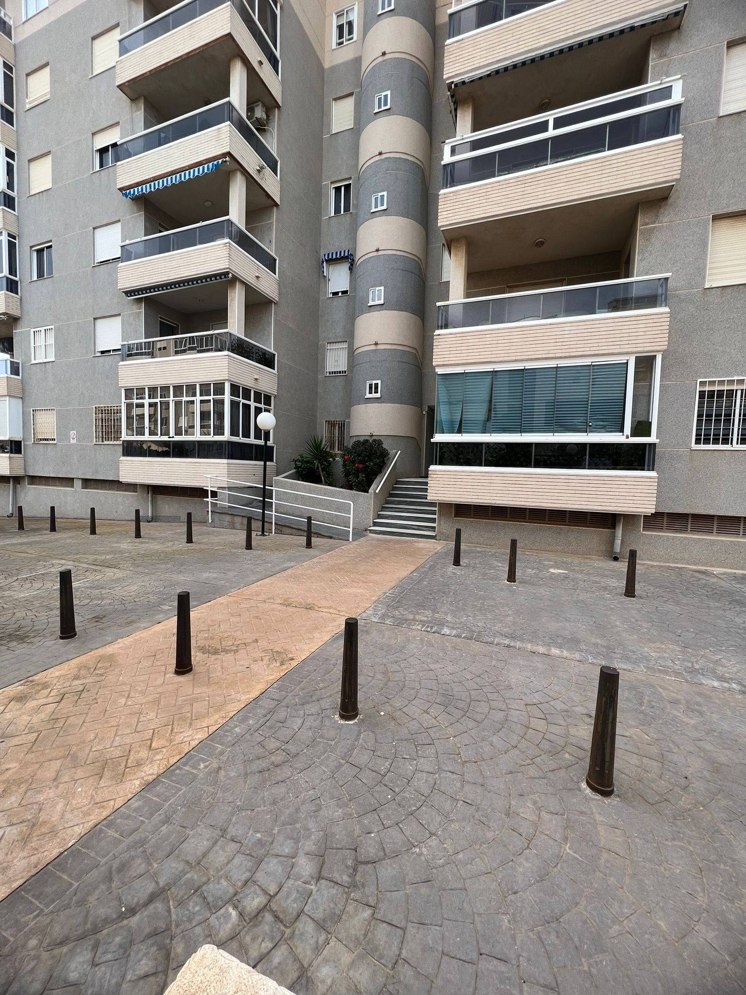 For sale - 2 Bedroom 1 Bathroom Apartment in Torrevieja - aguas nuevas  - Alicante