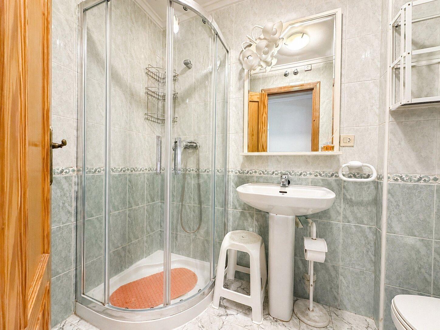 For sale - 2 Bedroom 1 Bathroom Apartment in Torrevieja - Habaneras  - Alicante