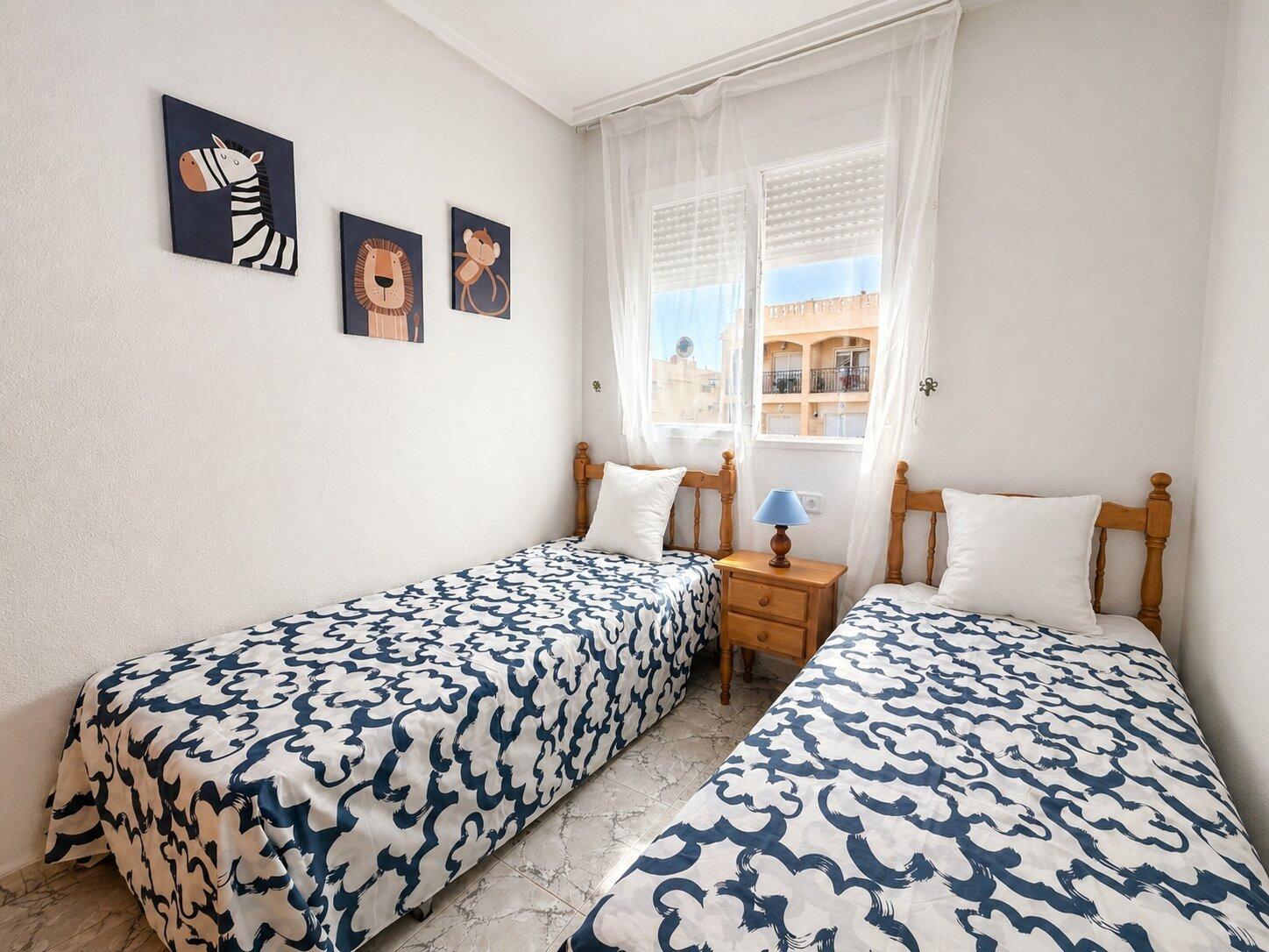 For sale - 2 Bedroom 1 Bathroom Apartment in Torrevieja - Habaneras  - Alicante