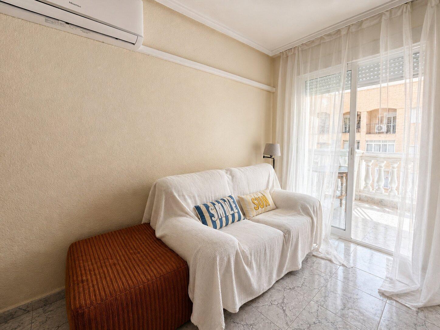 For sale - 2 Bedroom 1 Bathroom Apartment in Torrevieja - Habaneras  - Alicante