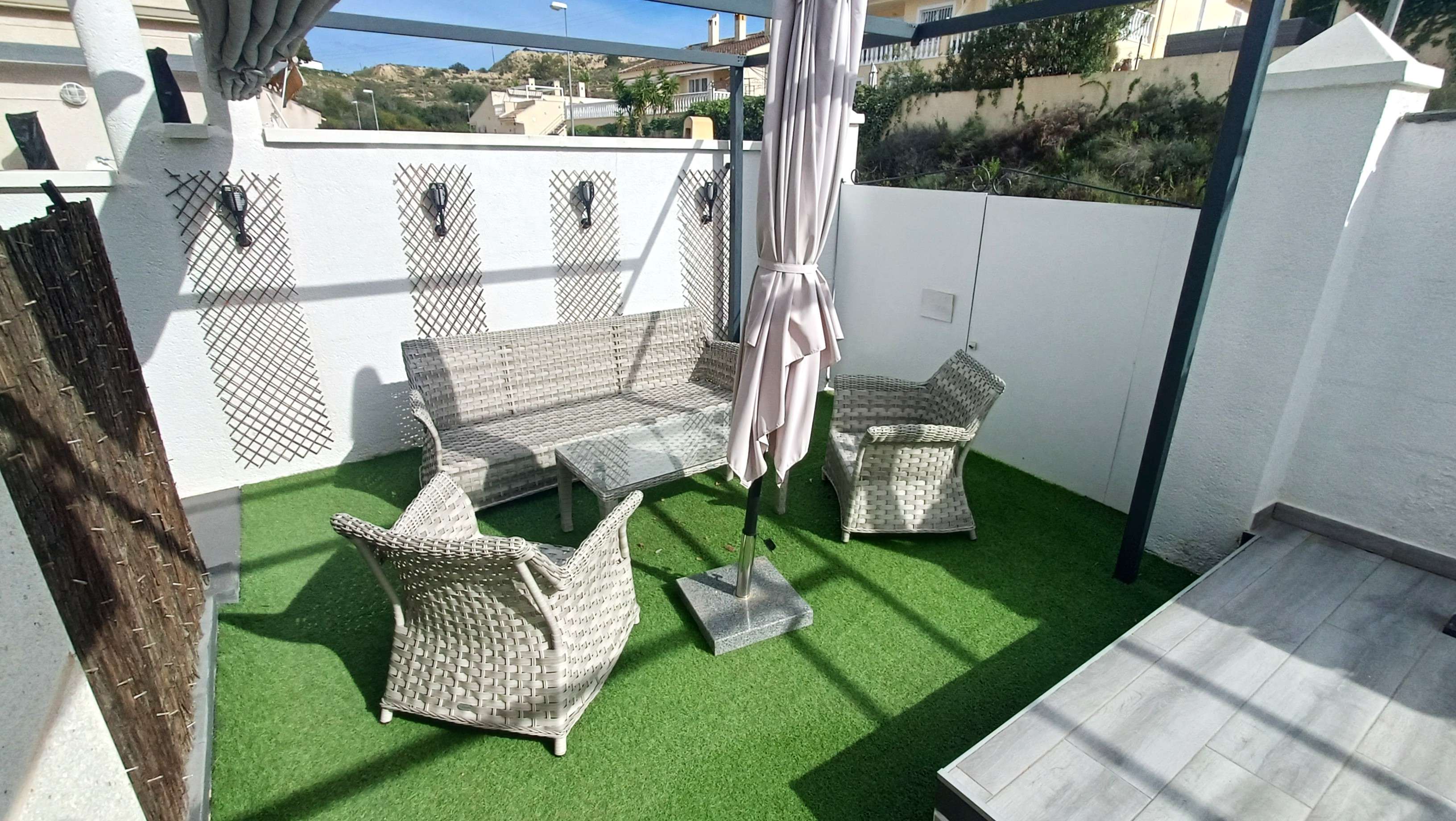 For sale - 2 Bedroom 2 Bathroom Villa in Rojales - Inland  - Alicante