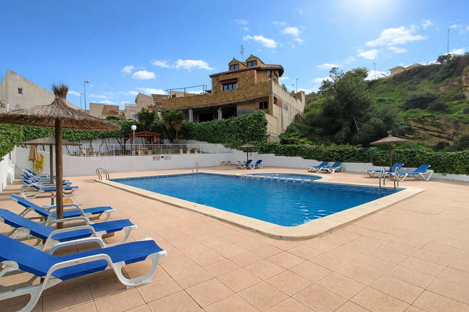 For sale - 2 Bedroom 2 Bathroom Villa in Rojales - Inland  - Alicante
