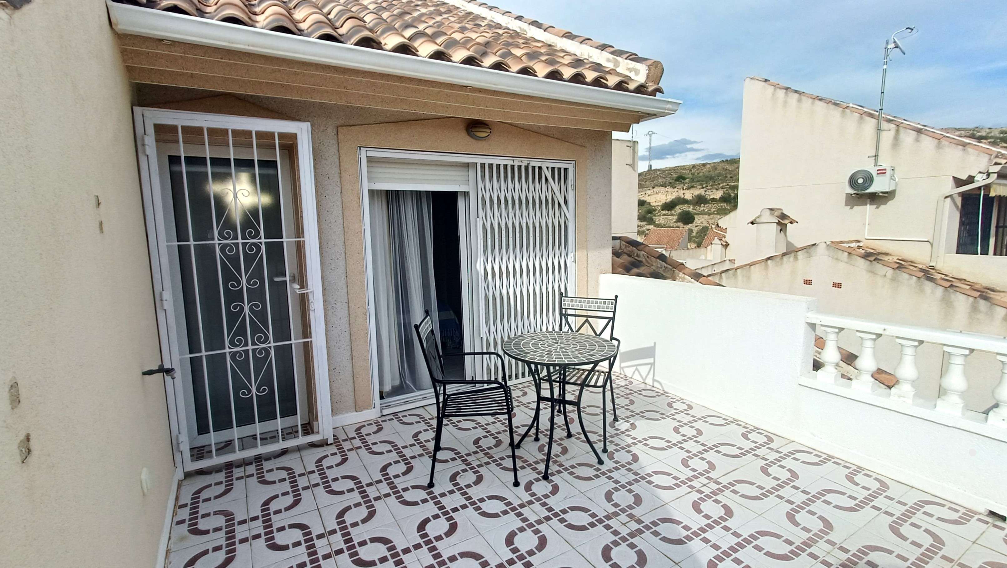 For sale - 2 Bedroom 2 Bathroom Villa in Rojales - Inland  - Alicante