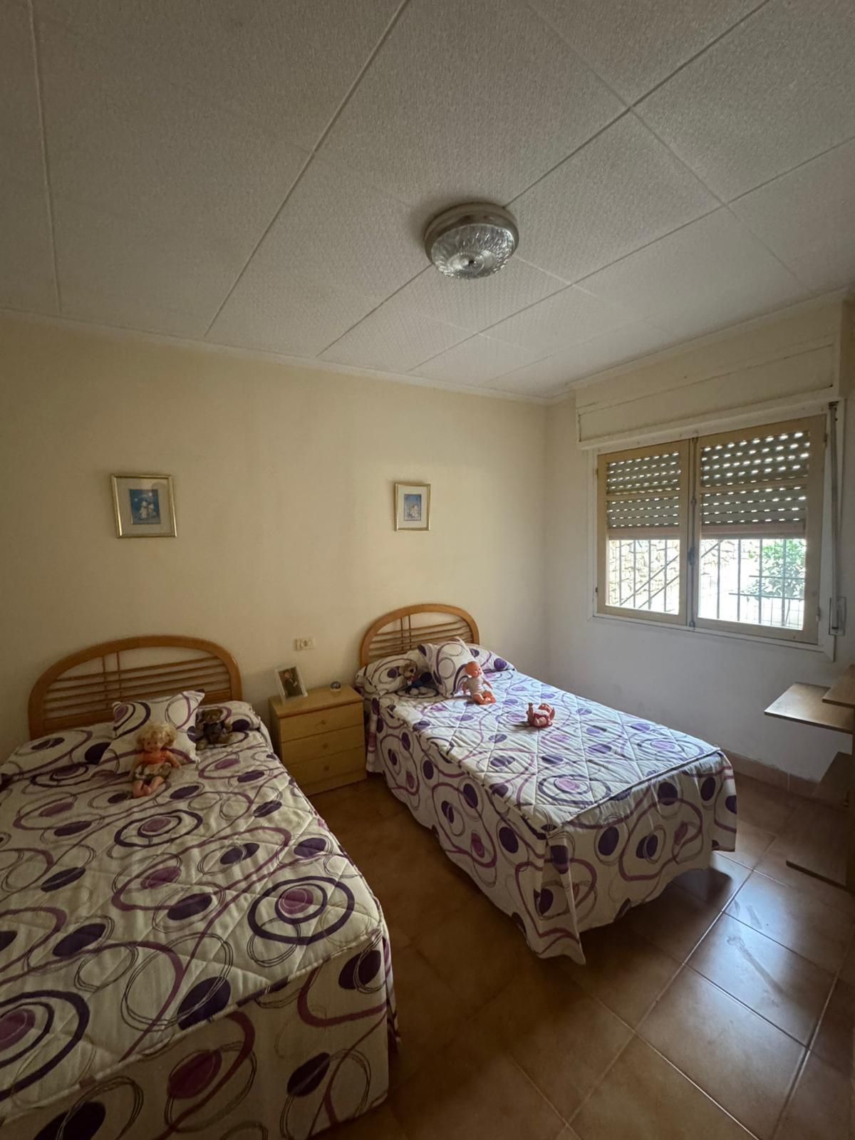 For sale - 8 Bedroom 3 Bathroom Town House in Orihuela - Orihuela Ciudad  - Alicante