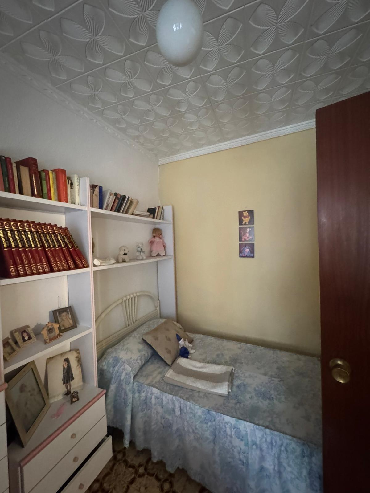 For sale - 8 Bedroom 3 Bathroom Town House in Orihuela - Orihuela Ciudad  - Alicante