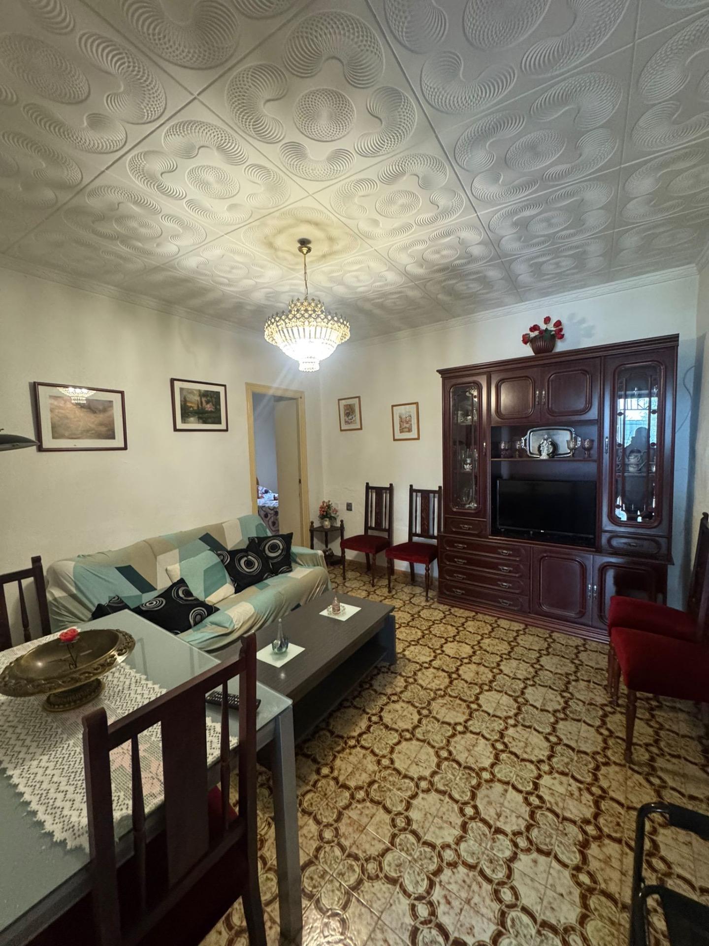 For sale - 8 Bedroom 3 Bathroom Town House in Orihuela - Orihuela Ciudad  - Alicante