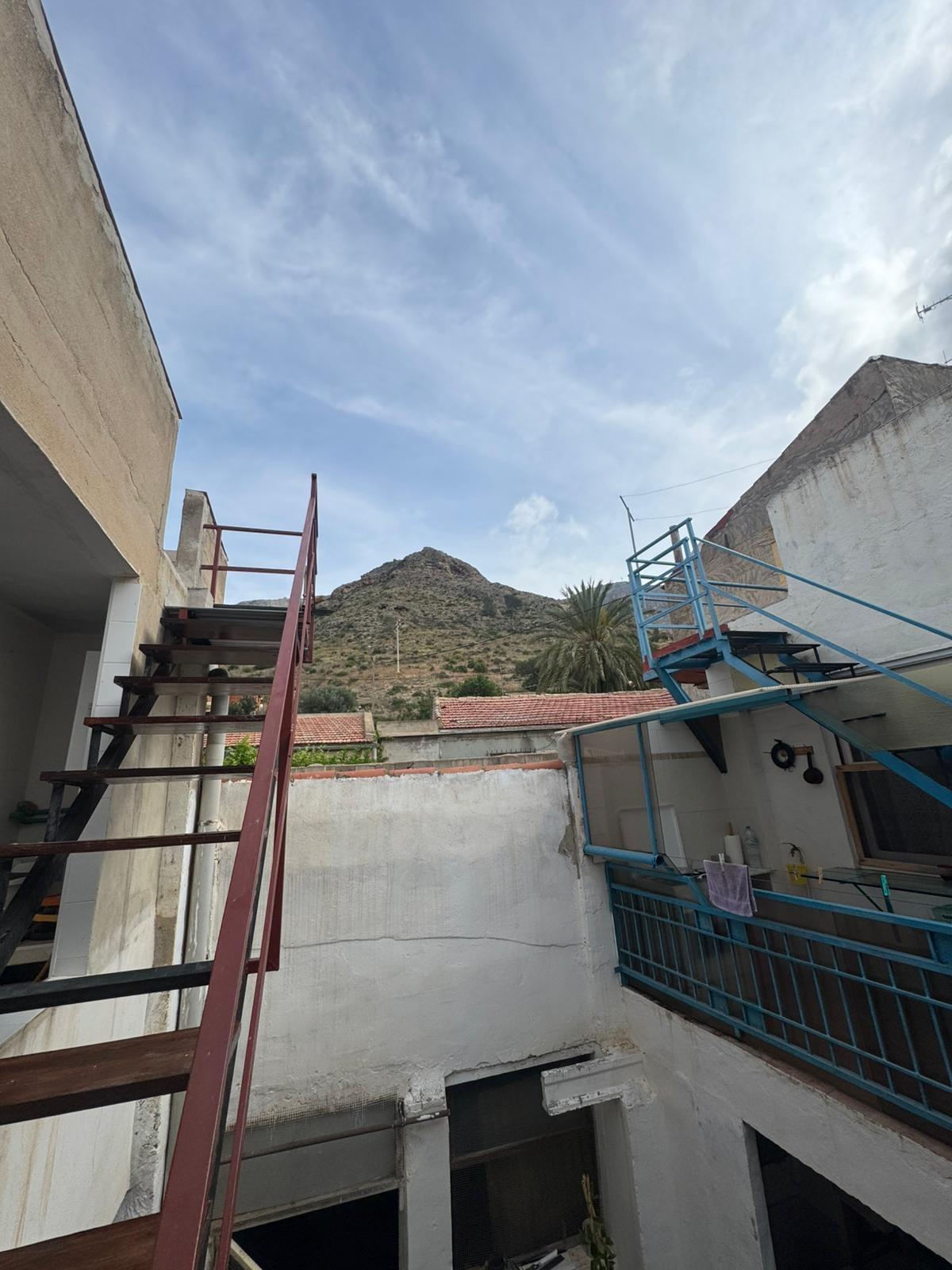 For sale - 8 Bedroom 3 Bathroom Town House in Orihuela - Orihuela Ciudad  - Alicante