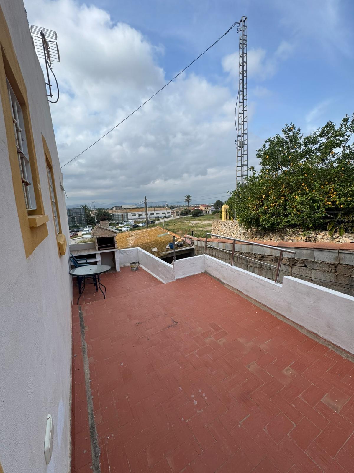 For sale - 8 Bedroom 3 Bathroom Town House in Orihuela - Orihuela Ciudad  - Alicante