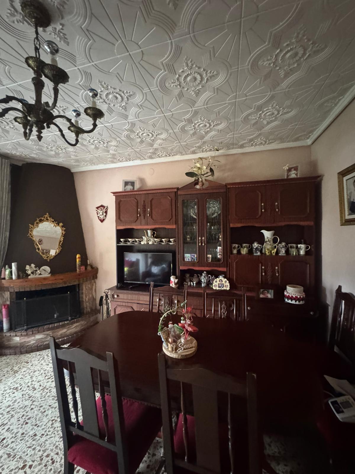For sale - 8 Bedroom 3 Bathroom Town House in Orihuela - Orihuela Ciudad  - Alicante