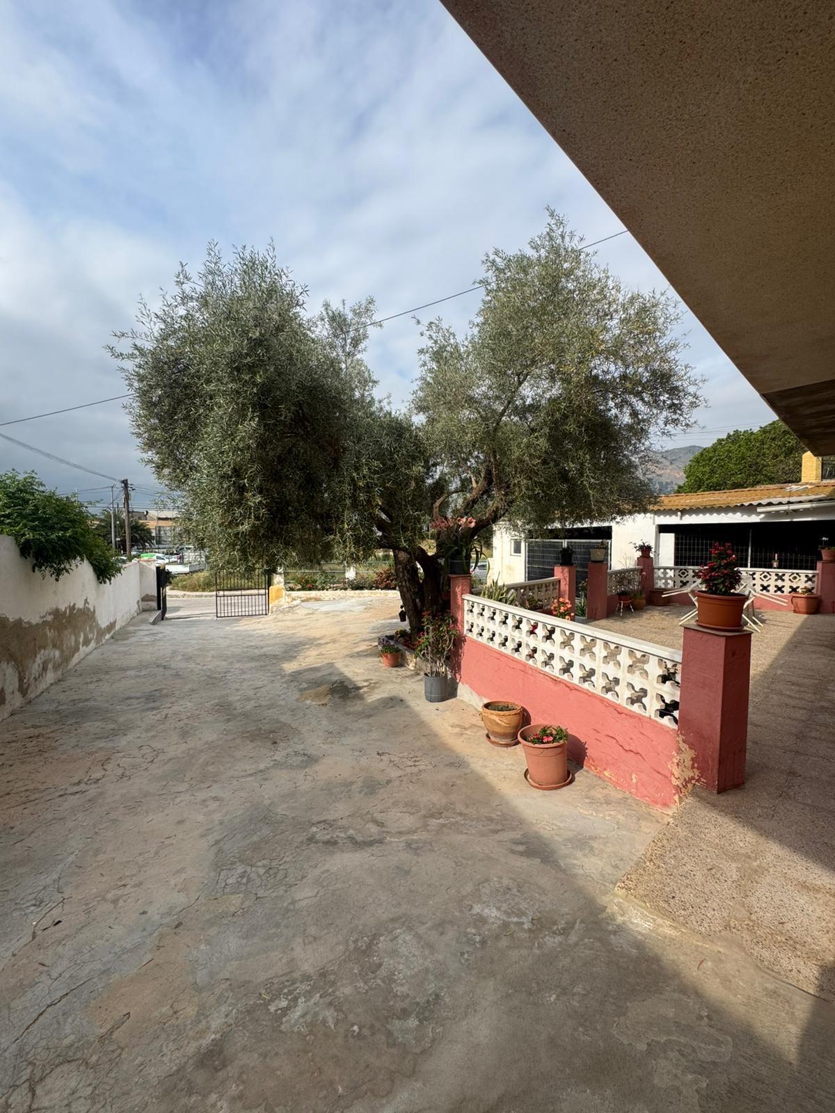 For sale - 8 Bedroom 3 Bathroom Town House in Orihuela - Orihuela Ciudad  - Alicante