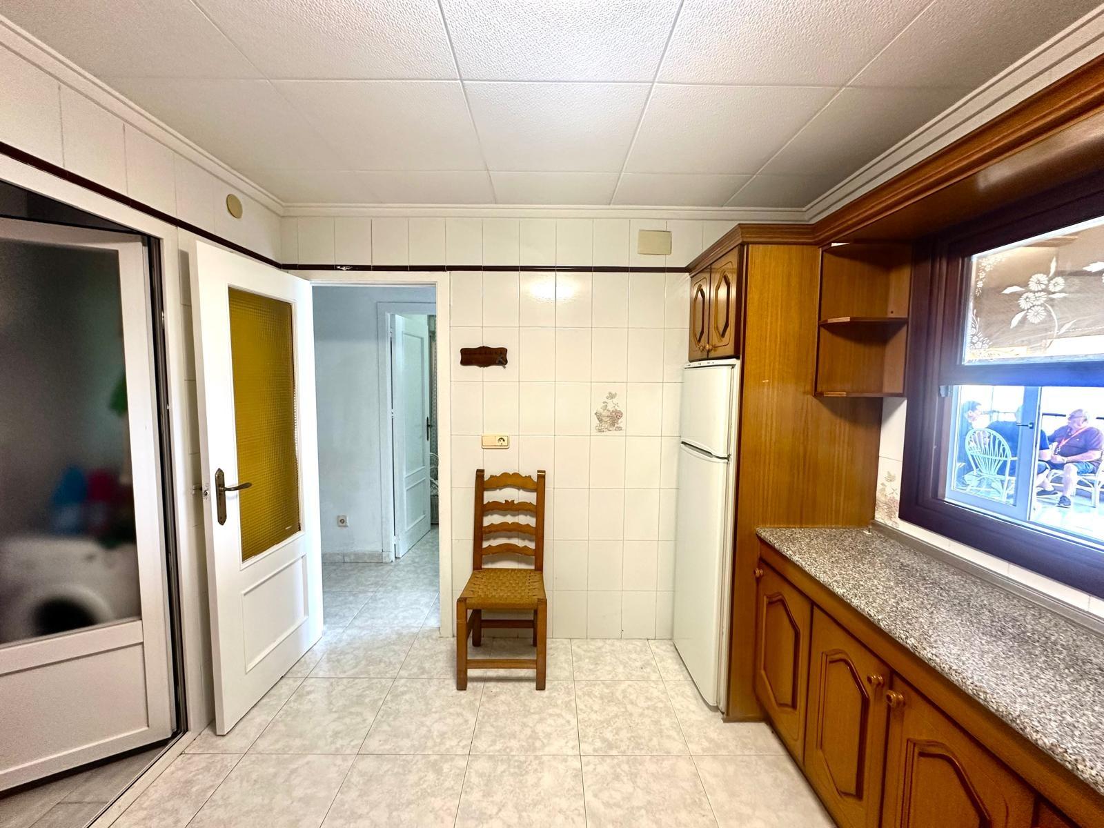 For sale - 3 Bedroom 2 Bathroom Apartment in Torrevieja - Centro  - Alicante