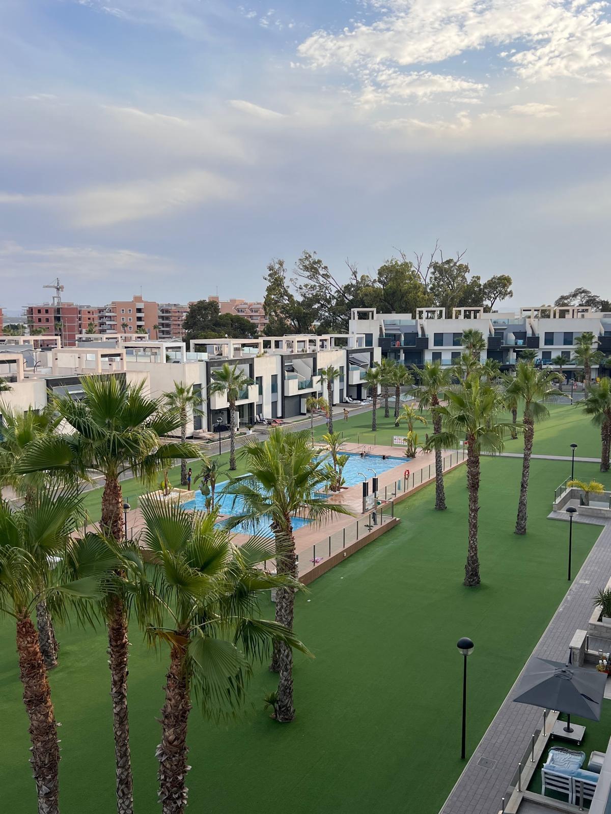 For sale - 2 Bedroom 2 Bathroom Penthouse in Guardamar del Segura - El Raso  - Alicante