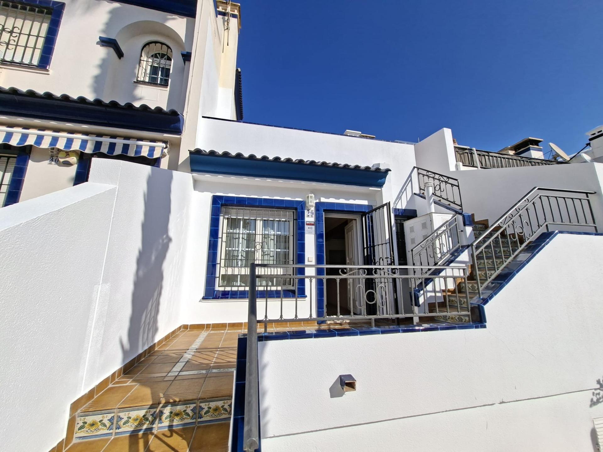 For sale - 2 Bedroom 1 Bathroom Bungalow in Orihuela Costa - Villamartín-las Filipinas  - Alicante