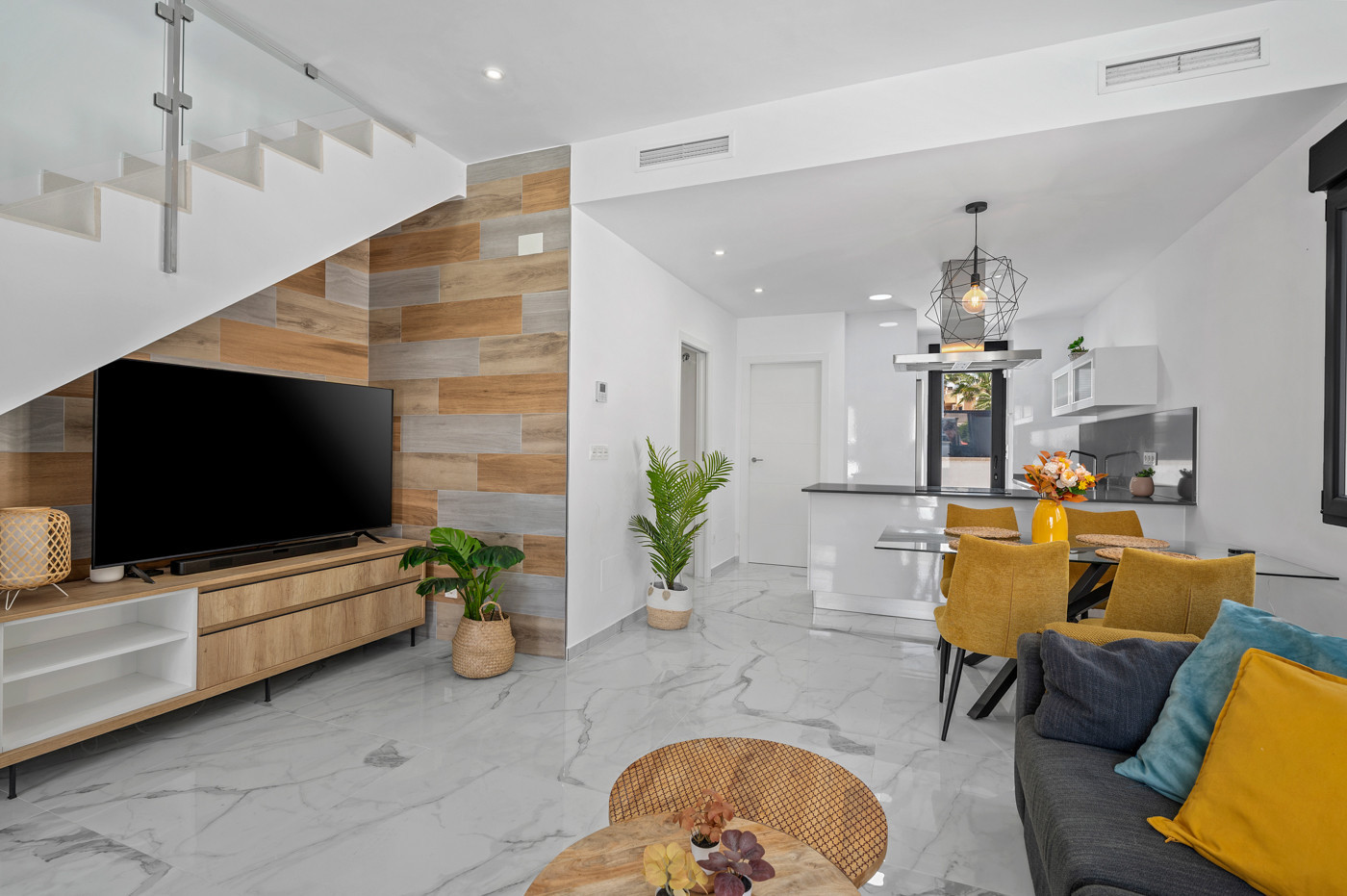 For sale - 3 Bedroom 3 Bathroom Villa in Torrevieja - Costa Blanca  - Alicante