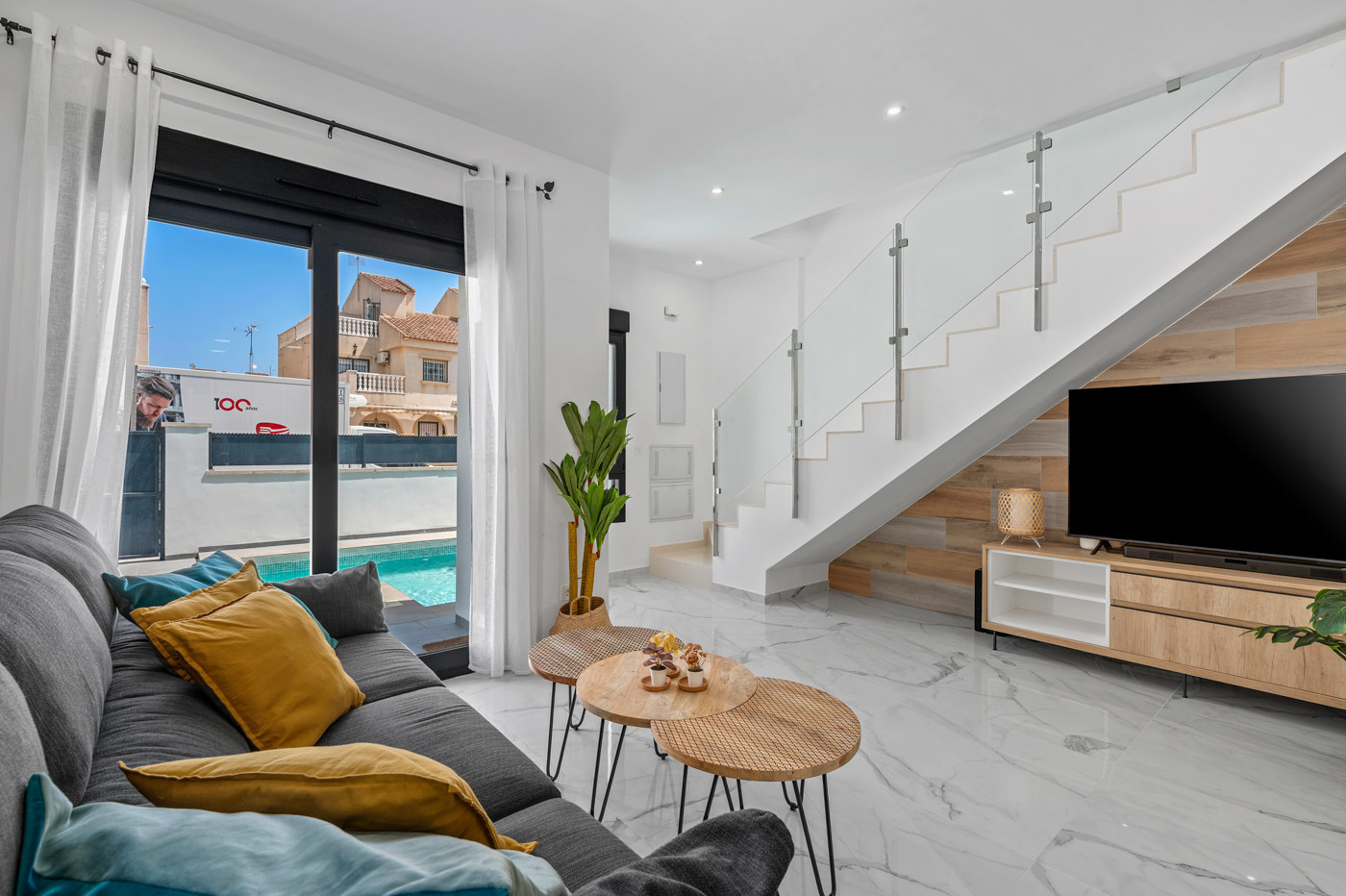 For sale - 3 Bedroom 3 Bathroom Villa in Torrevieja - Costa Blanca  - Alicante