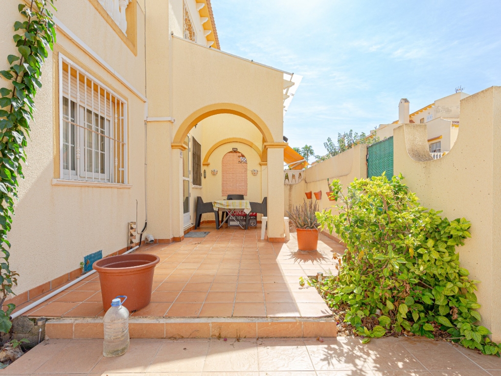 3 Bedroom 2 Bathroom Villa in Pilar de La Horadada