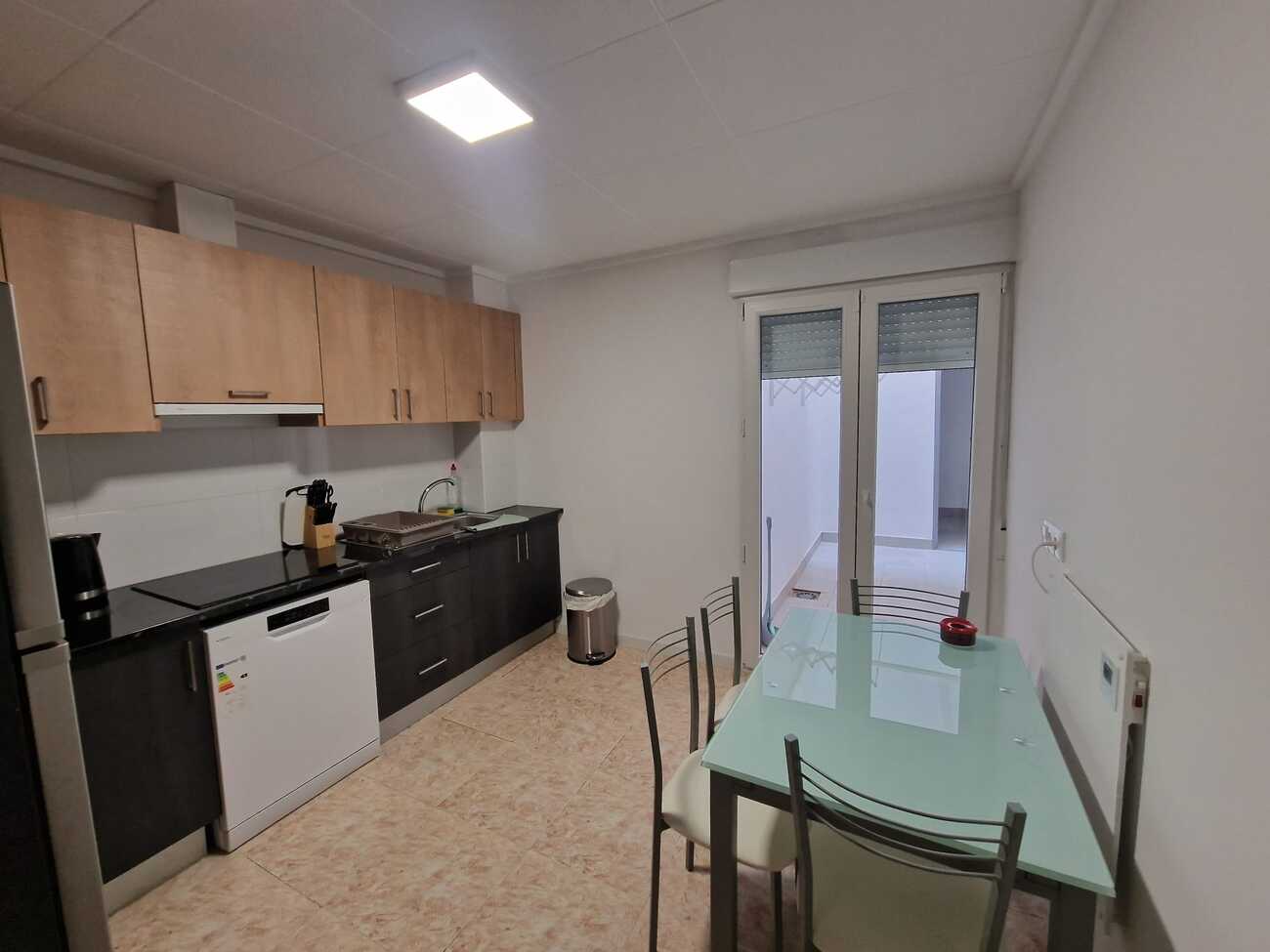 For sale - 3 Bedroom 1 Bathroom Apartment in Torrevieja - Costa Blanca  - Alicante