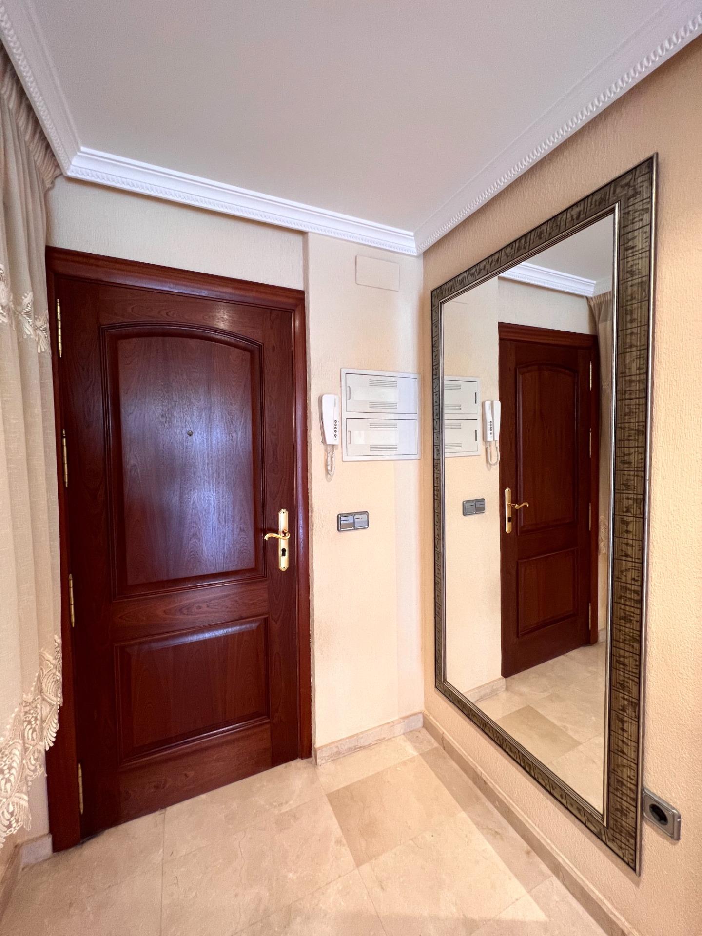 For sale - 2 Bedroom 3 Bathroom Duplex in Torrevieja - Torrevieja  - Alicante