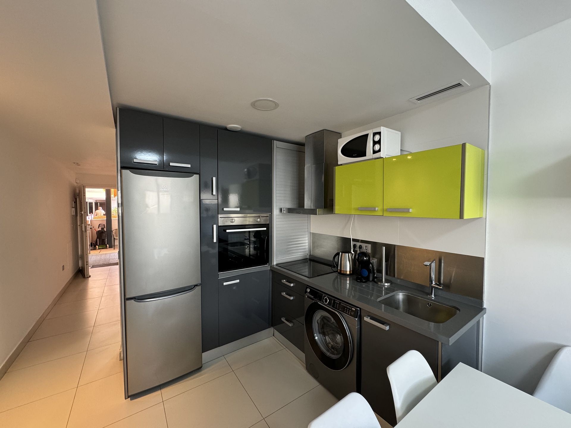 For sale - 2 Bedroom 1 Bathroom Apartment in Torrevieja - Costa Blanca  - Alicante