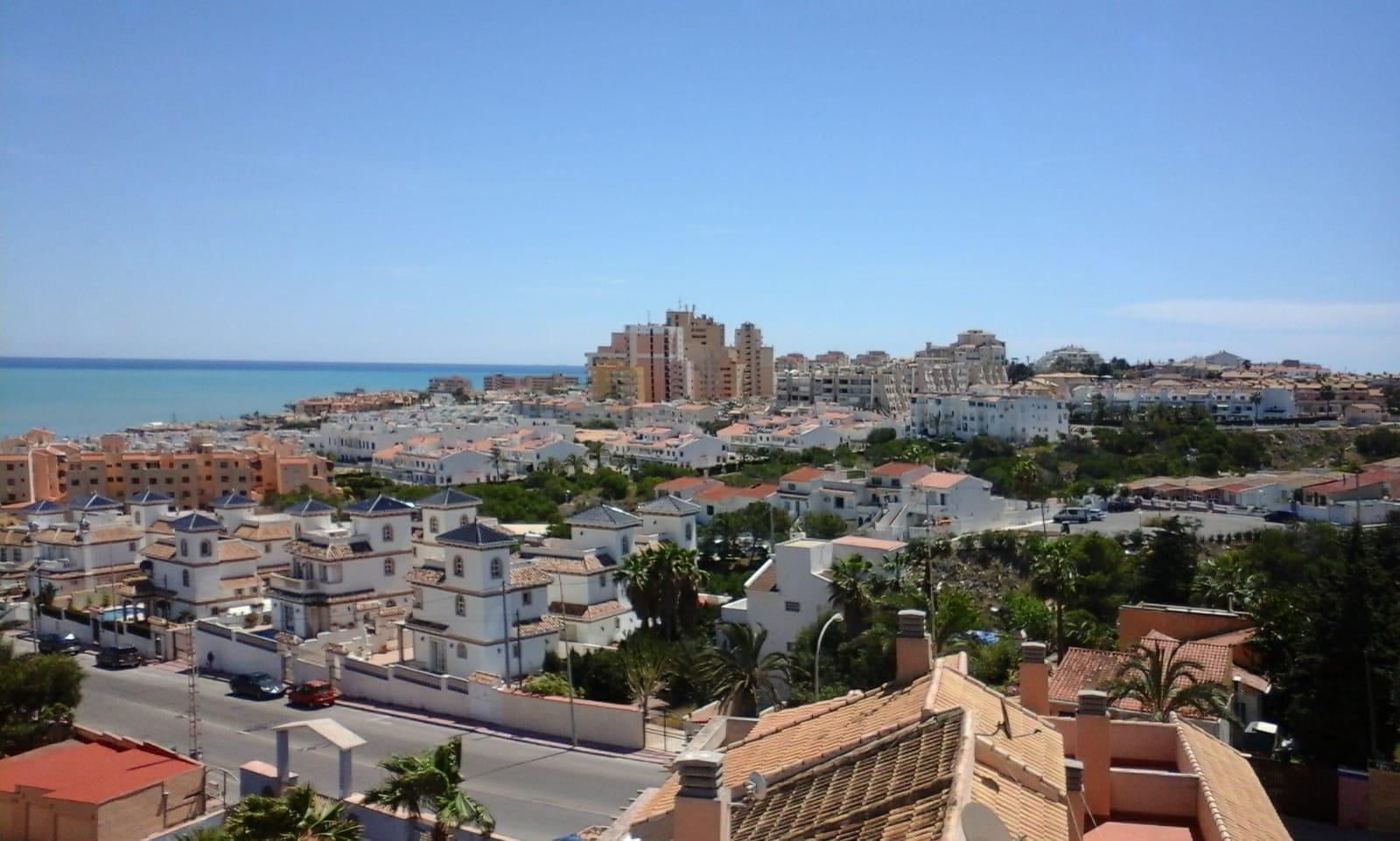 For sale - 2 Bedroom 1 Bathroom Penthouse in Torrevieja - Torreblanca  - Alicante