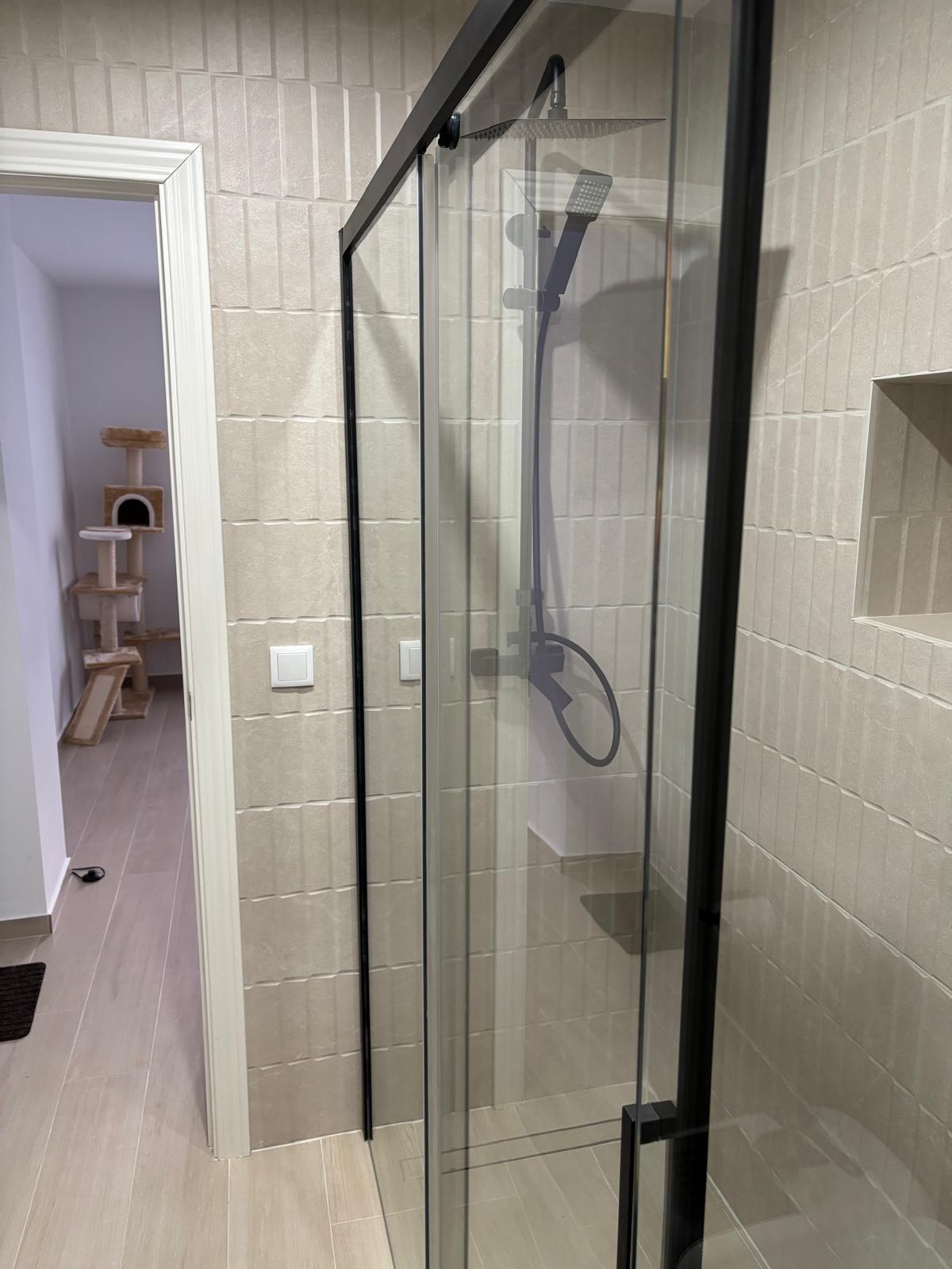 For sale - 3 Bedroom 2 Bathroom Apartment in Torrevieja - Centro  - Alicante