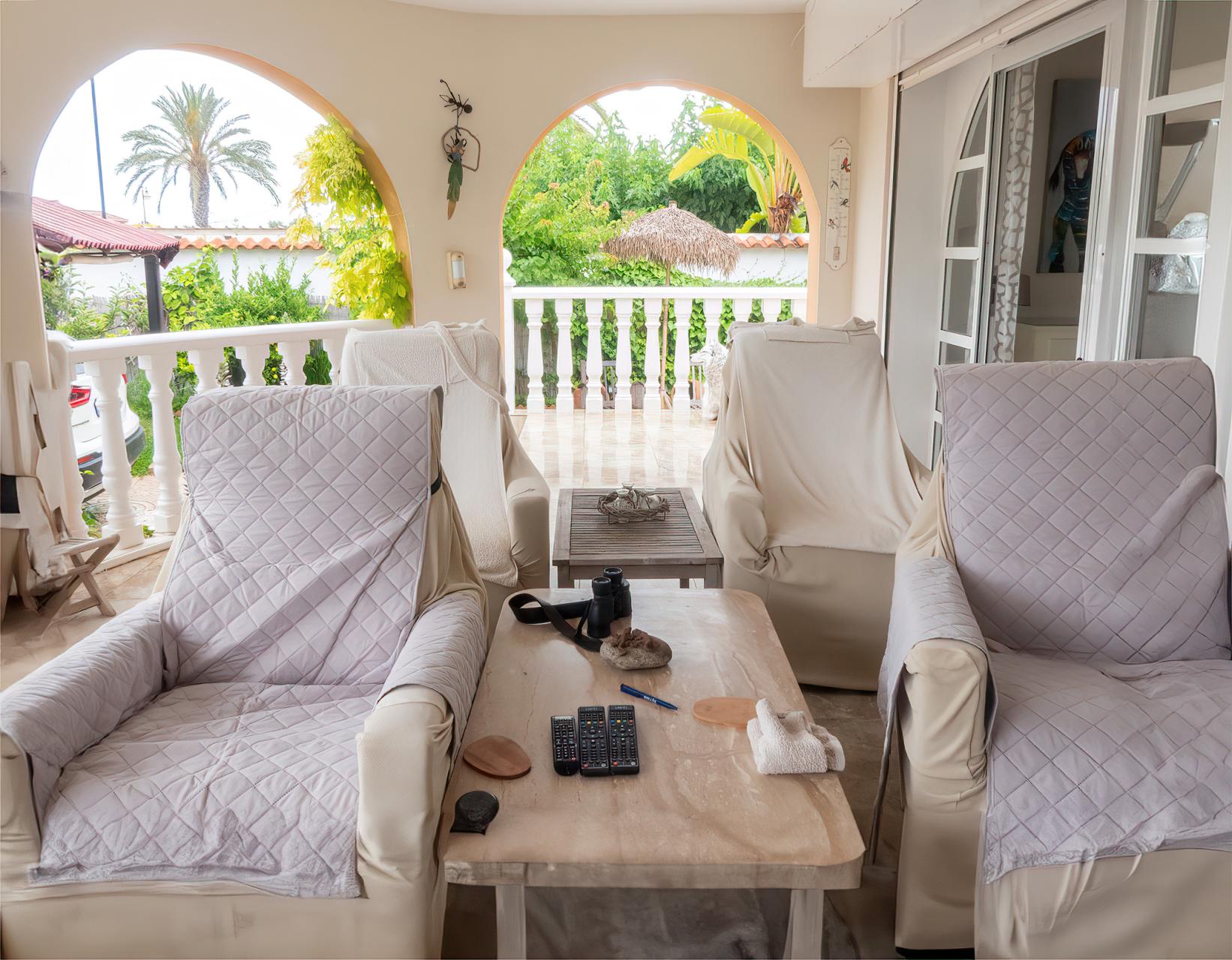For sale - 3 Bedroom 3 Bathroom Villa in Torrevieja - Costa Blanca  - Alicante