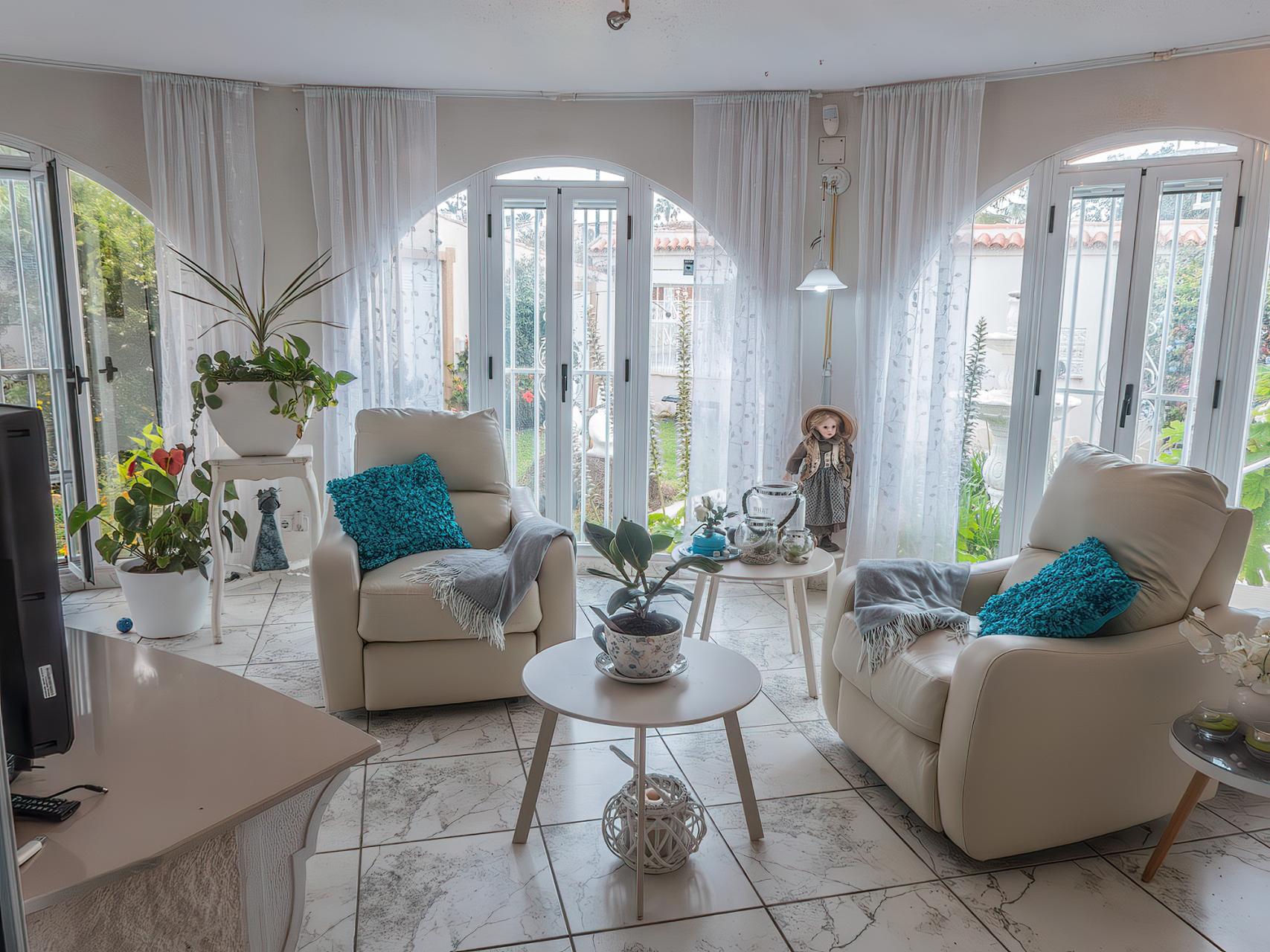 For sale - 3 Bedroom 3 Bathroom Villa in Torrevieja - Costa Blanca  - Alicante