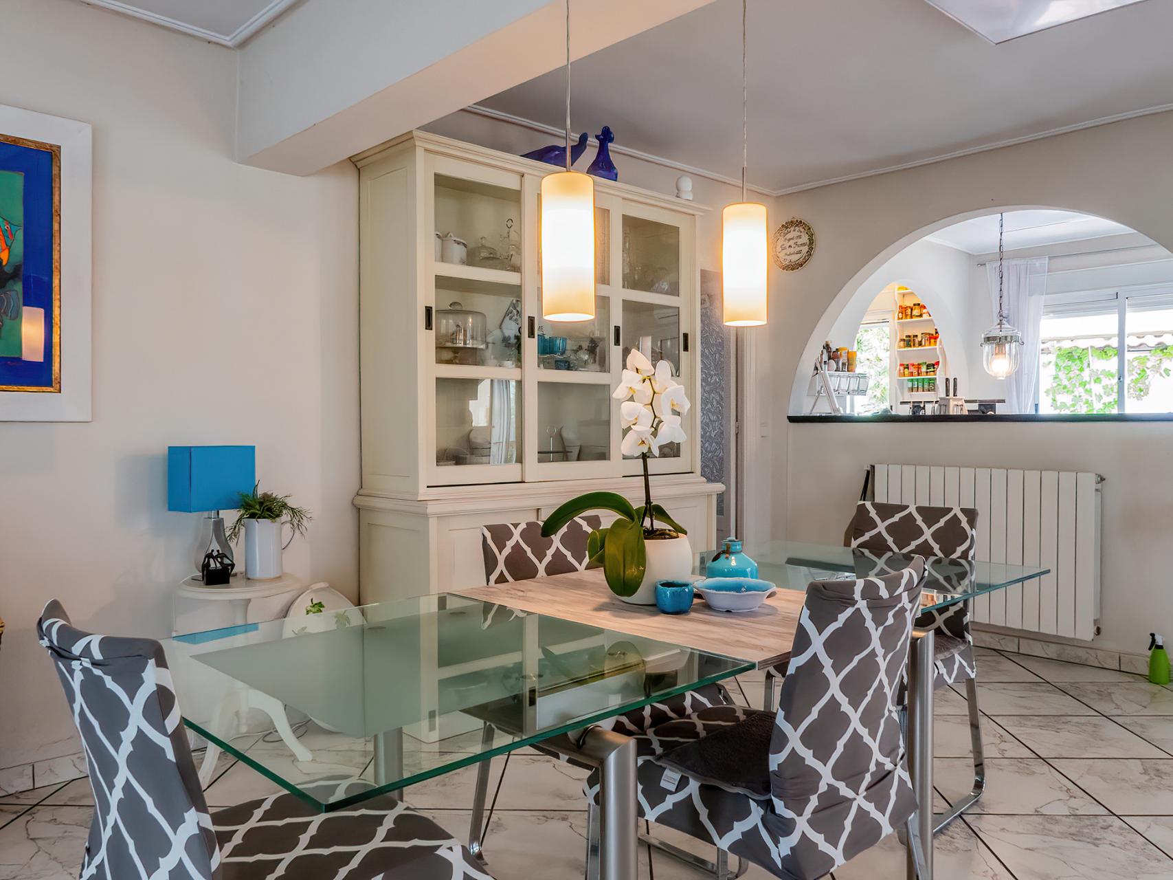 For sale - 3 Bedroom 3 Bathroom Villa in Torrevieja - Costa Blanca  - Alicante