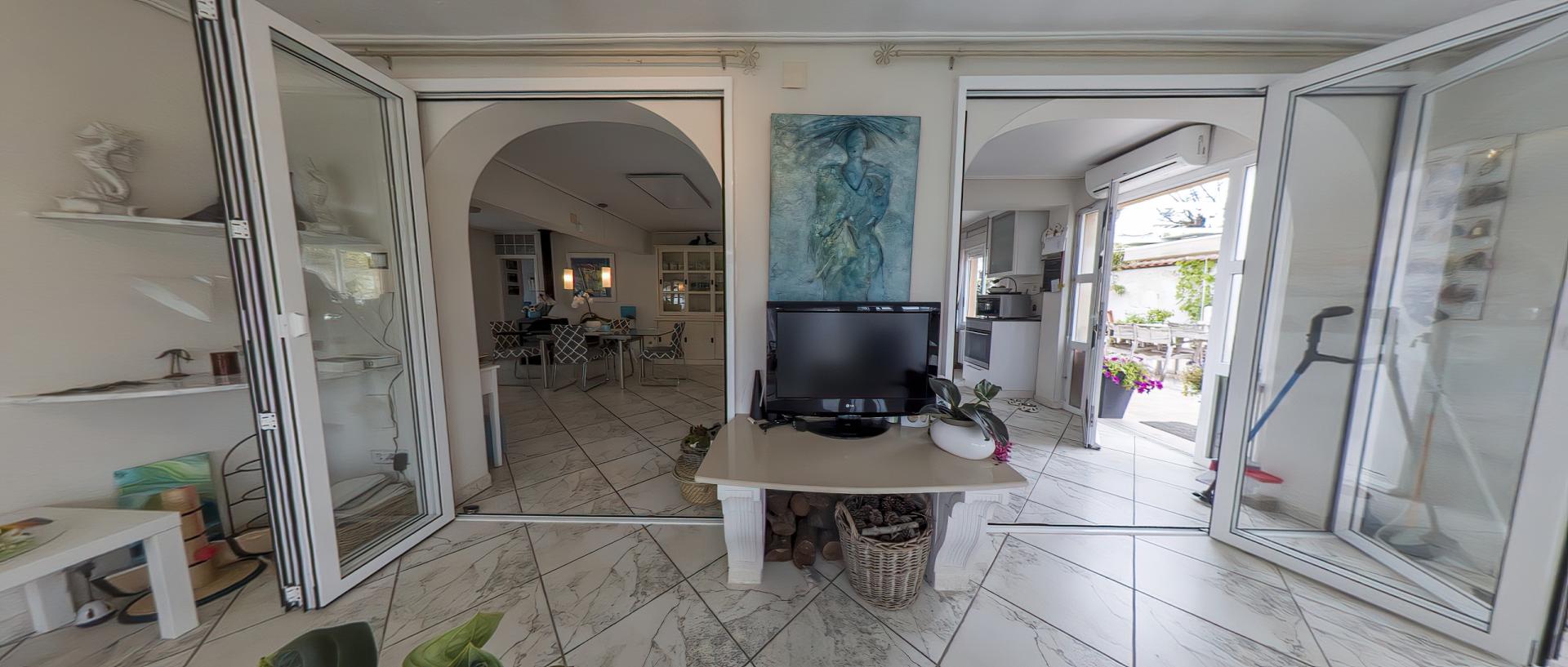 For sale - 3 Bedroom 3 Bathroom Villa in Torrevieja - Costa Blanca  - Alicante