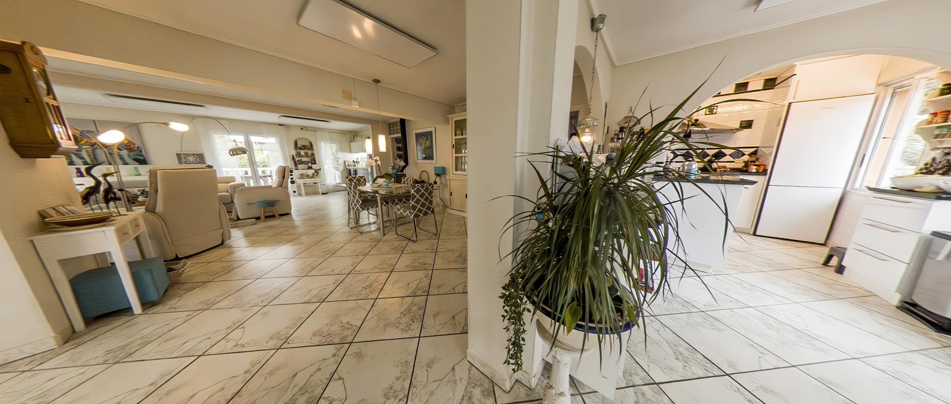 For sale - 3 Bedroom 3 Bathroom Villa in Torrevieja - Costa Blanca  - Alicante