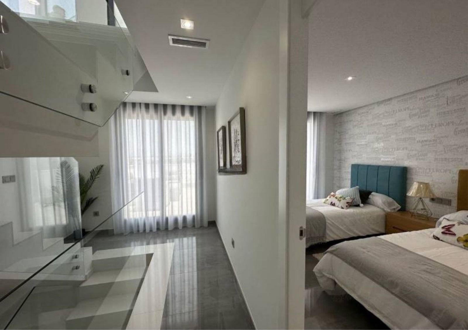 For sale - 3 Bedroom 3 Bathroom Villa in Torrevieja - Los Balcones - Los Altos Del Edén  - Alicante