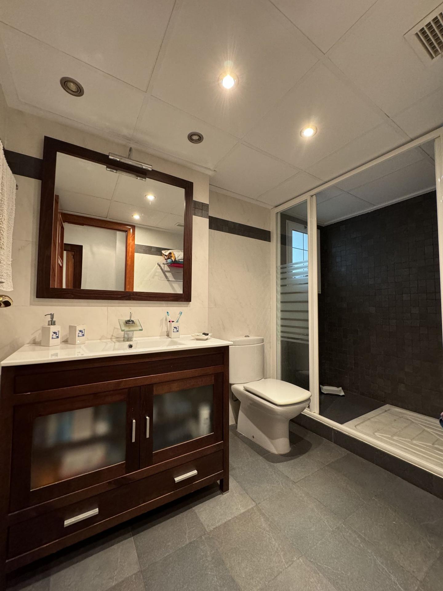 For sale - 3 Bedroom 2 Bathroom Apartment in Torrevieja - Playa Del Cura  - Alicante